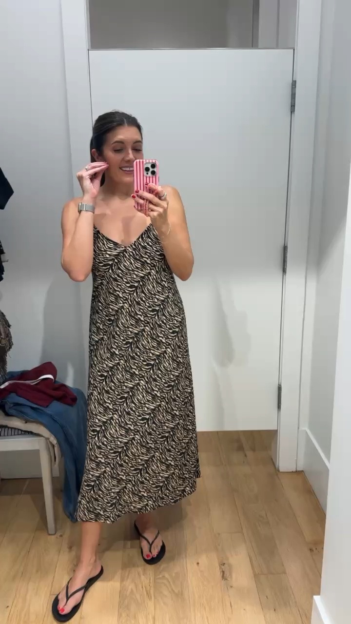 My favorite find from gap!! I’m 5’7” in a size small. Relaxed fit!

#LTKSaleAlert #LTKOver40 #LTKTall