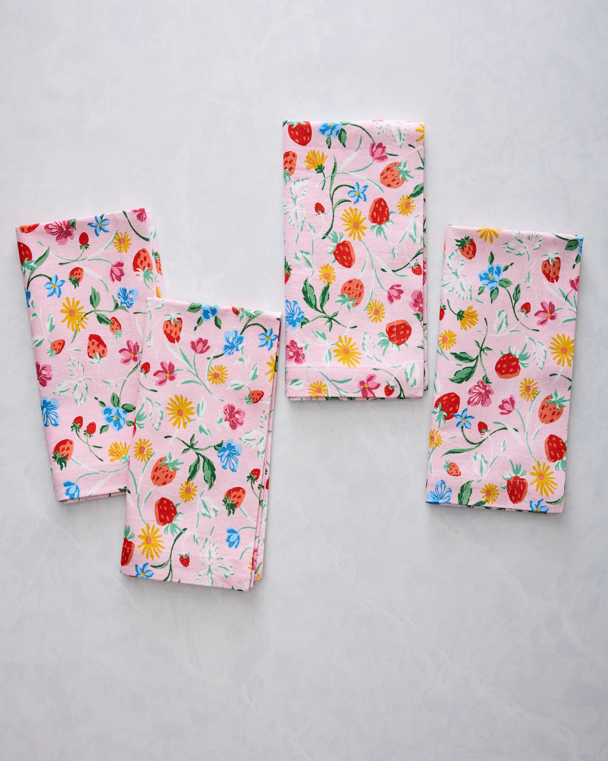 Strawberry Vines - Dinner Napkins Set Of 4 - Blush | Printfresh