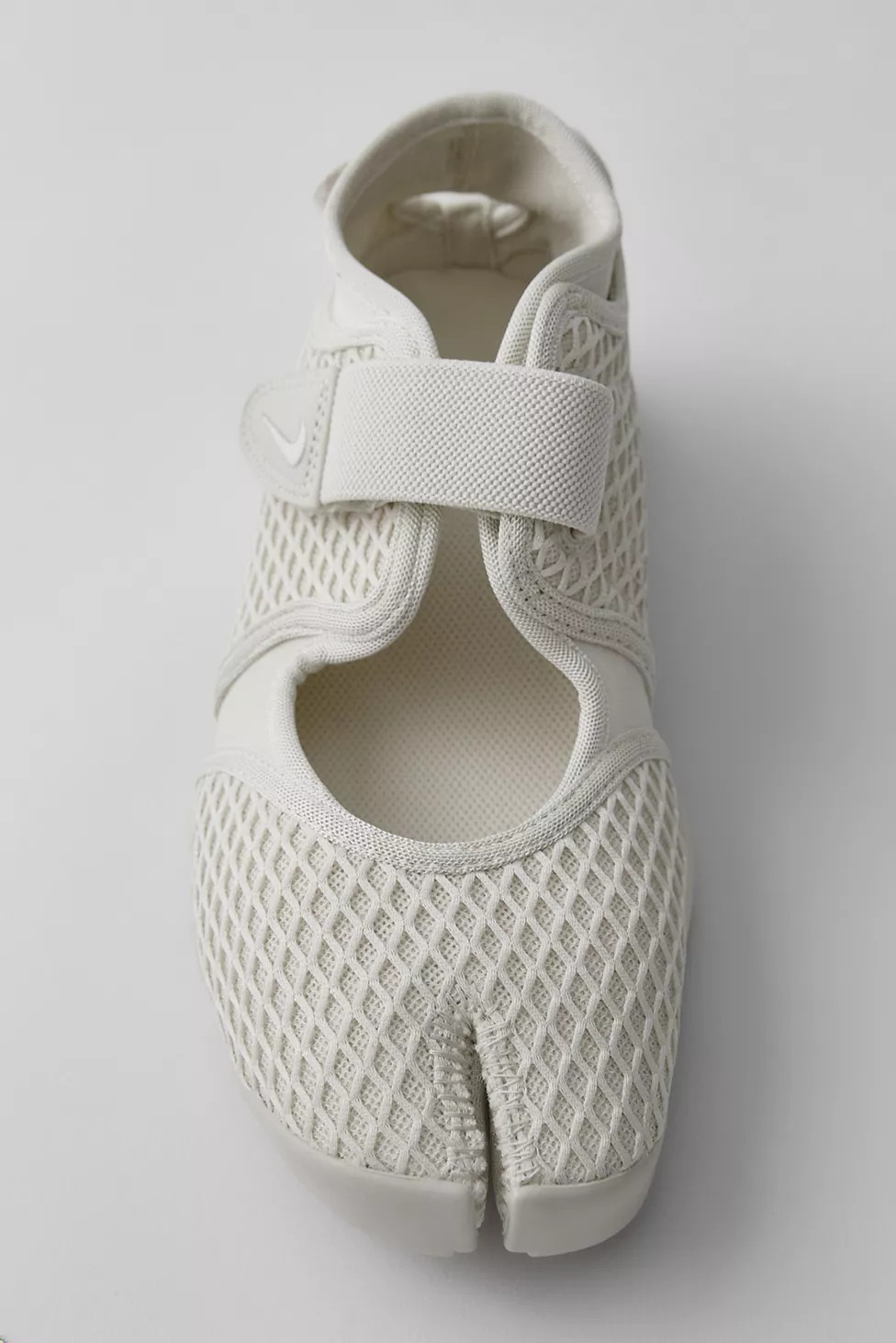 Nike UO Exclusive Women's Air Rift Sneaker | Urban Outfitters (US and RoW)