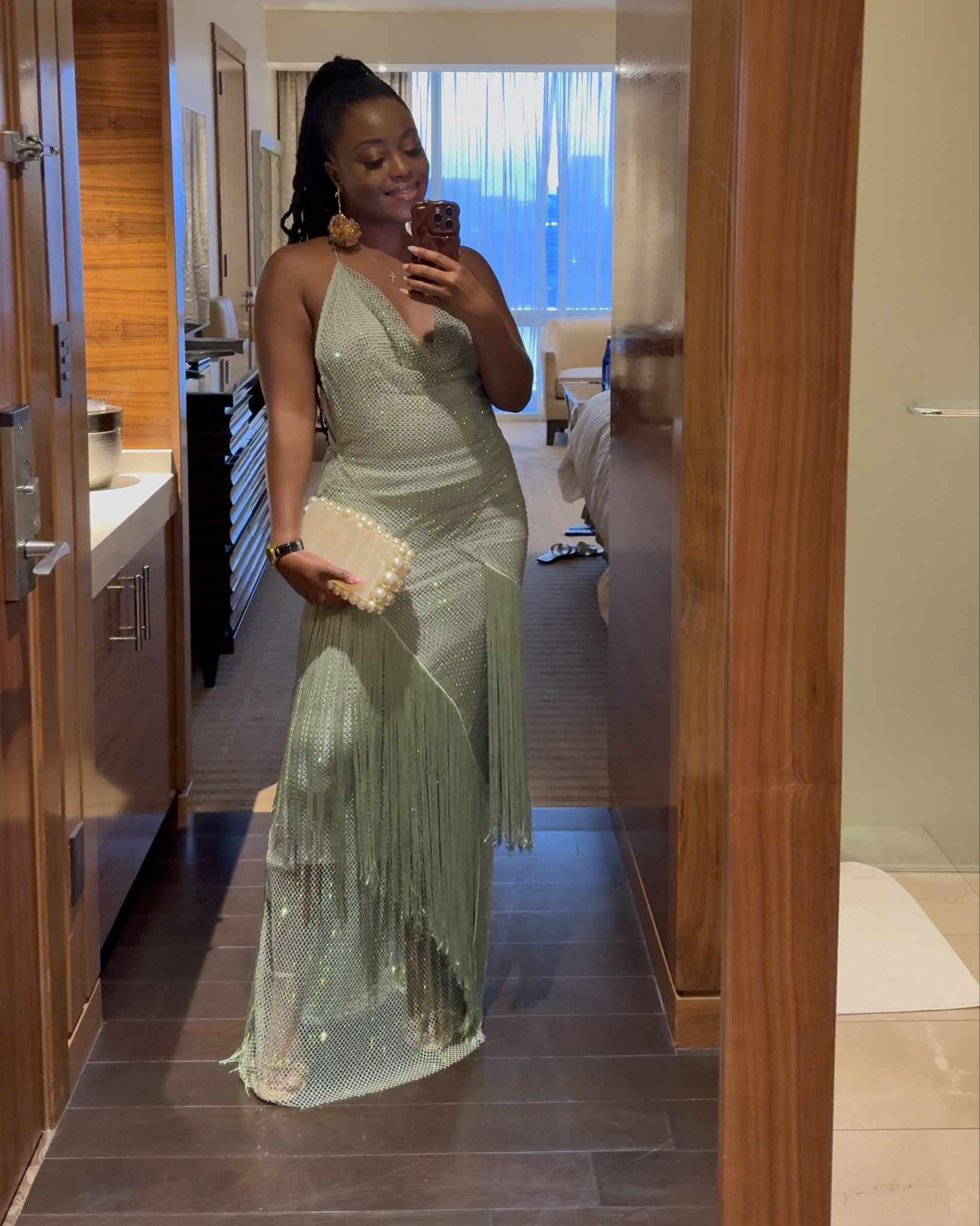 Draped in fringe and confidence 💚✨ 

Dress - ASOS
Shoes - Bottega Veneta
Clutch - Cult Gaia
Earrings - Zara

#LTKSaleAlert #LTKOver40 #LTKPetite