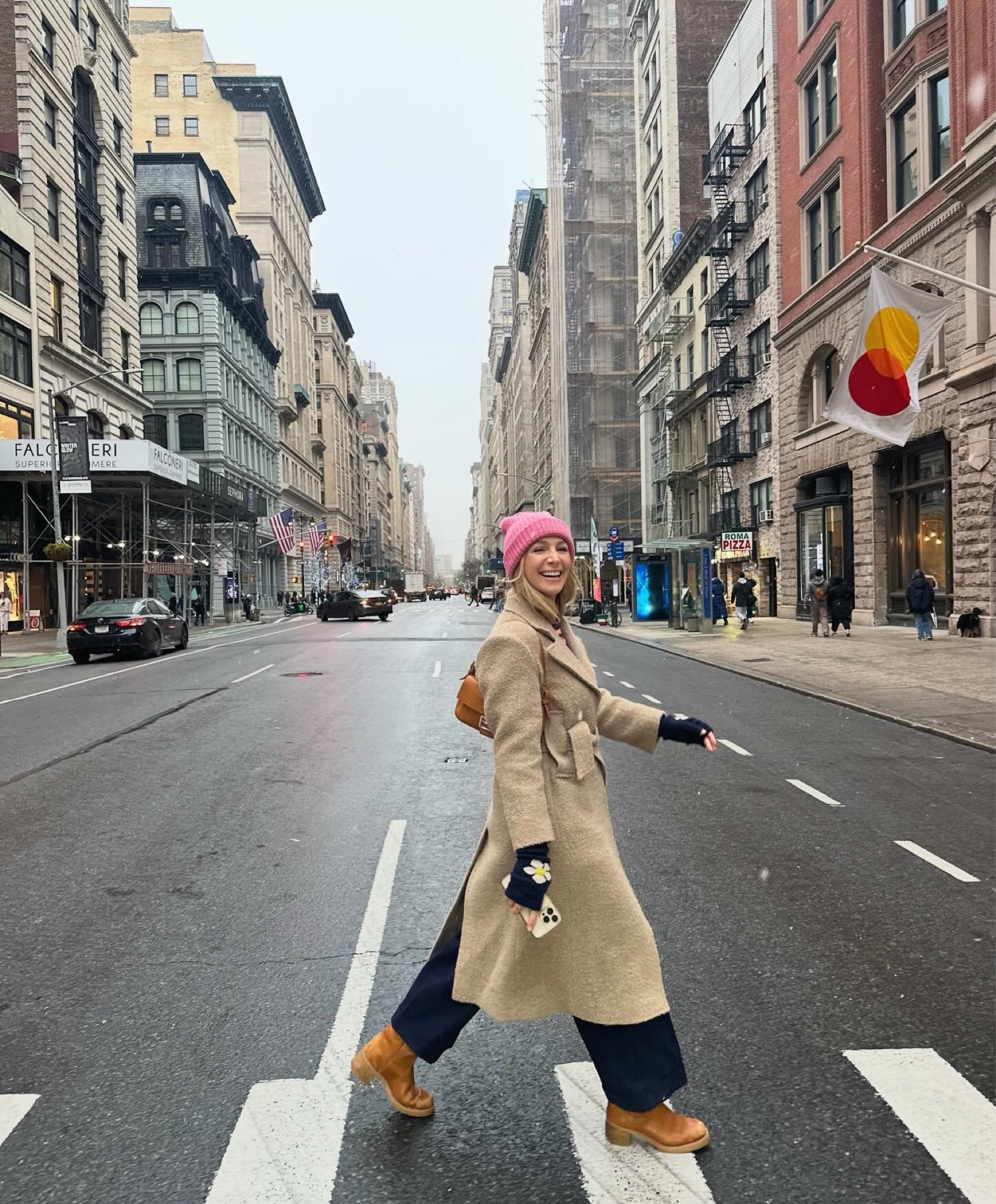 first snow !!!! 🌨️☕️❄️🤍