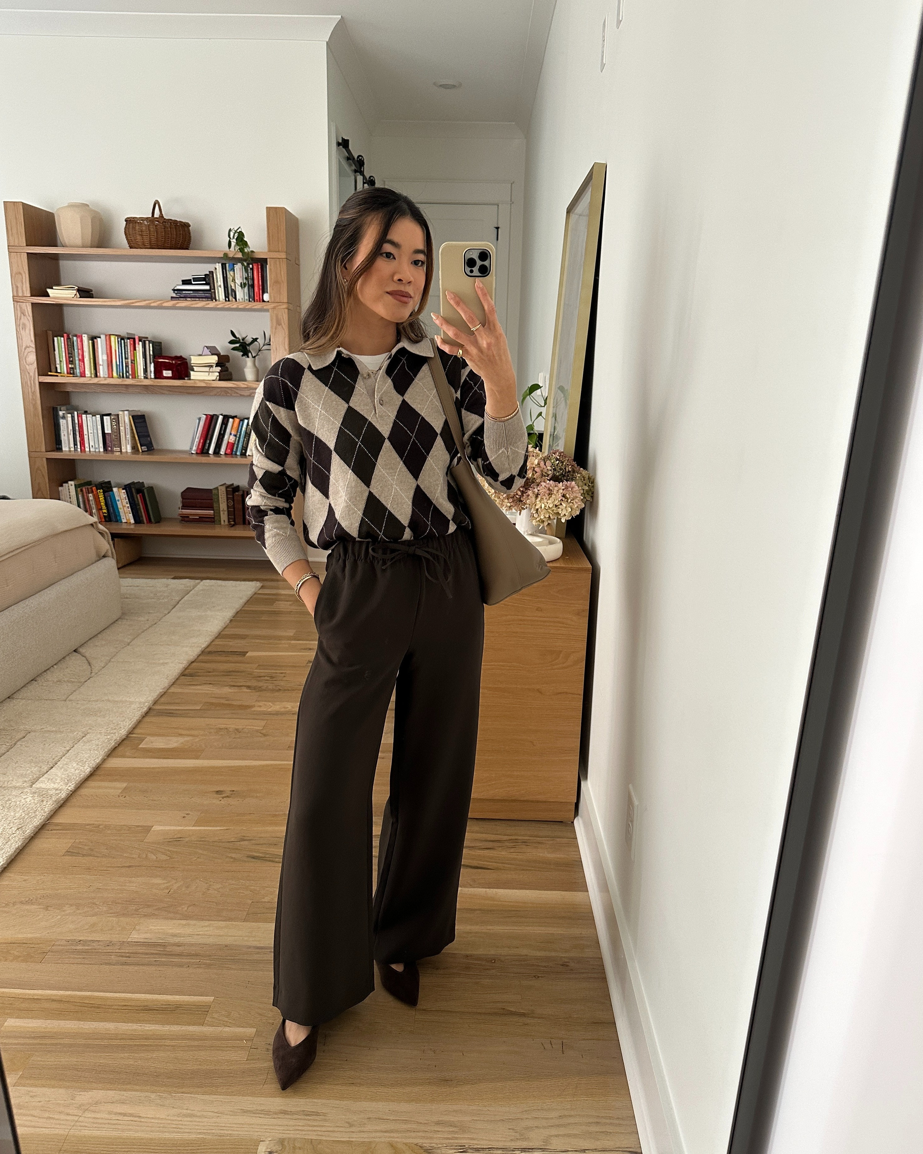 A chocolate brown fall! Wearing @Aritzia.

Sizing info:
-Aritzia Bare Merino Wool Aspect Polo Sweater (Size XS in h nd tpe/cc nb brwn)
-Aritzia The Lodge Pant Crepette (Size 2XS Short in Cacao Nib Brown)
-Aritzia HomeStretch Smooth Tune T-Shirt (Size Small in White) 


Aritzia best sellers, best pieces from Aritzia for petite, Aritzia pants for petite, what pants from Aritzia will fit if youre petite, Petite style guide, how to dress if you’re petite, Petite style, petite fashion, mom outfit, mom style, petite pants, petite outfit ideas, petite outfits, best pants for petite, petite lodge pants, fall style, fall outfits, autumn outfit, vacation outfits, Aritzia trouers for petite, Aritzia try on, fall sweater, aritzia sweater

#LTKootd #LTKSeasonal #LTKPetite