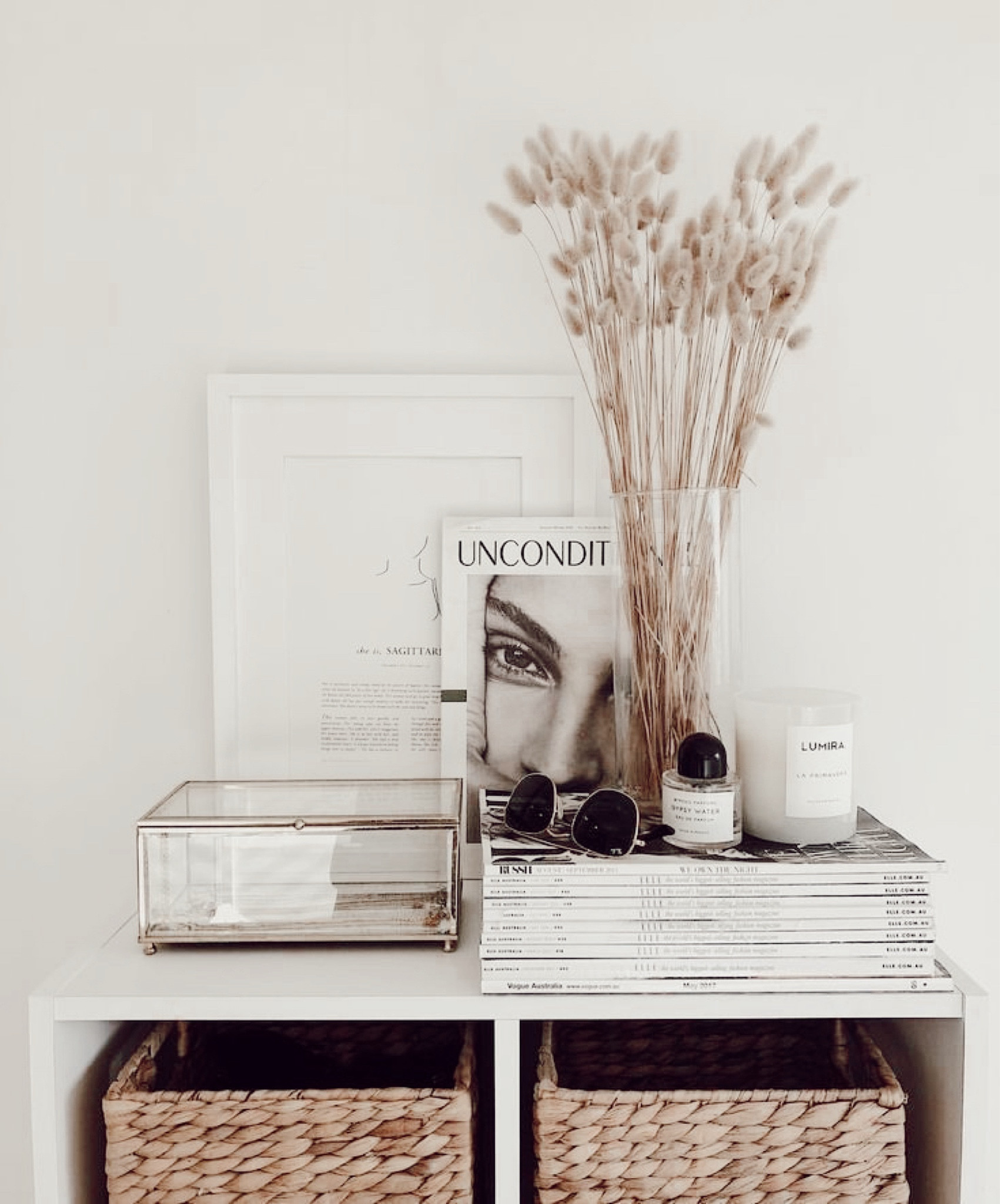 Home
Guest bedroom
Home decor
Shelf styling
Fragrance candle 
