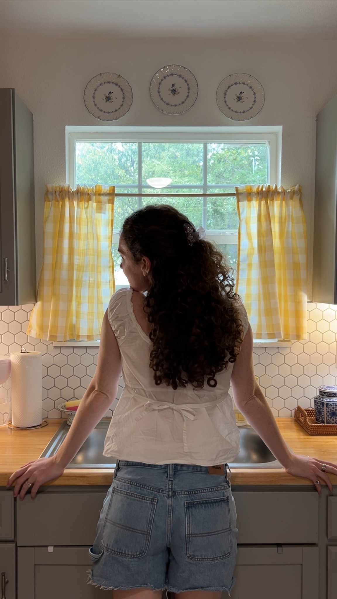 cafe gingham curtains 

#LTKHome #LTKStyleTip