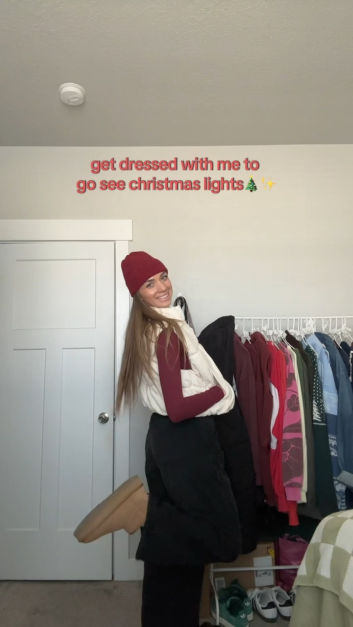 loving all the red this holiday season!!

#LTKootd #LTKHoliday #LTKvlog