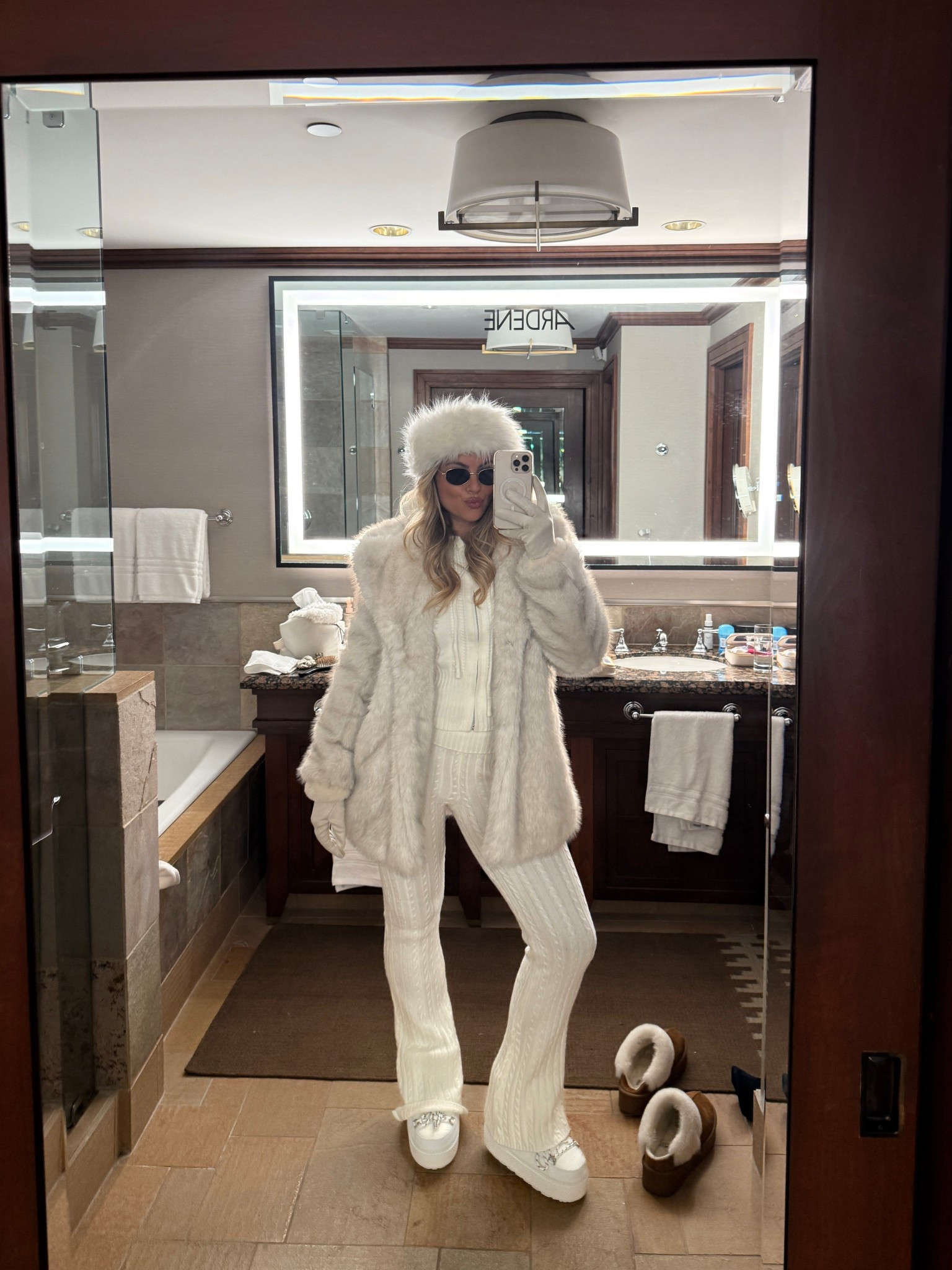 Ready for the snow 

#LTKHoliday #LTKootd #LTKSeasonal