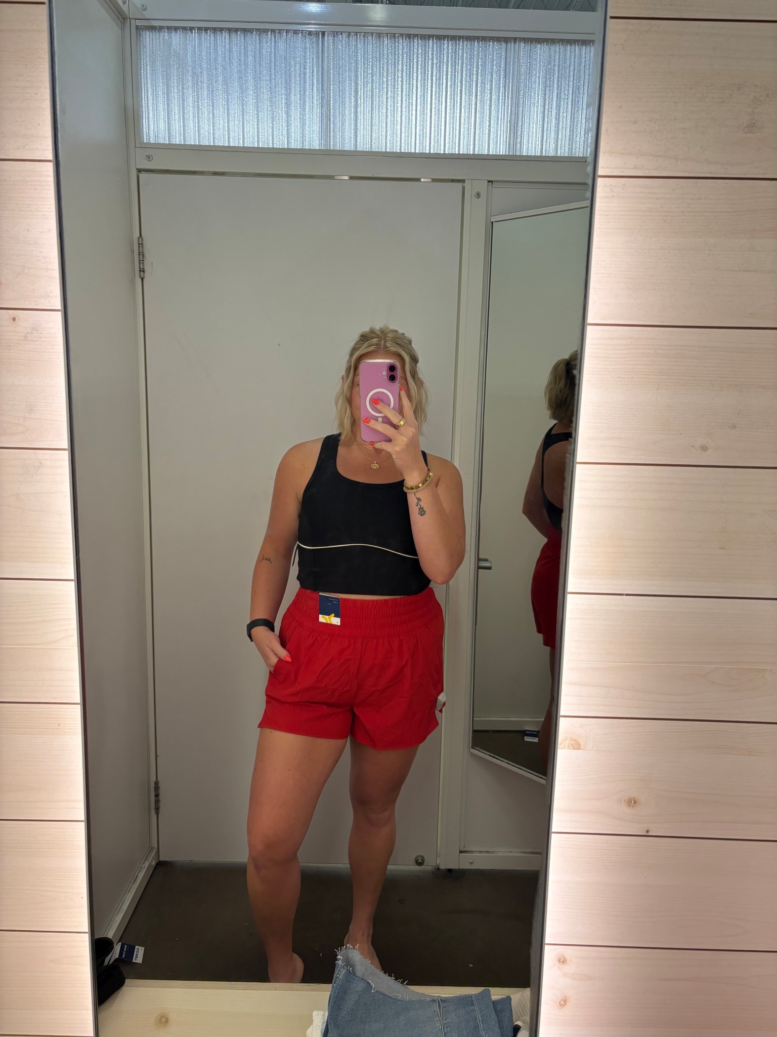 old navy athletic outfit! wearing a L in the shorts and M in the top 

#LTKActive #LTKFindsUnder50 #LTKMidsize