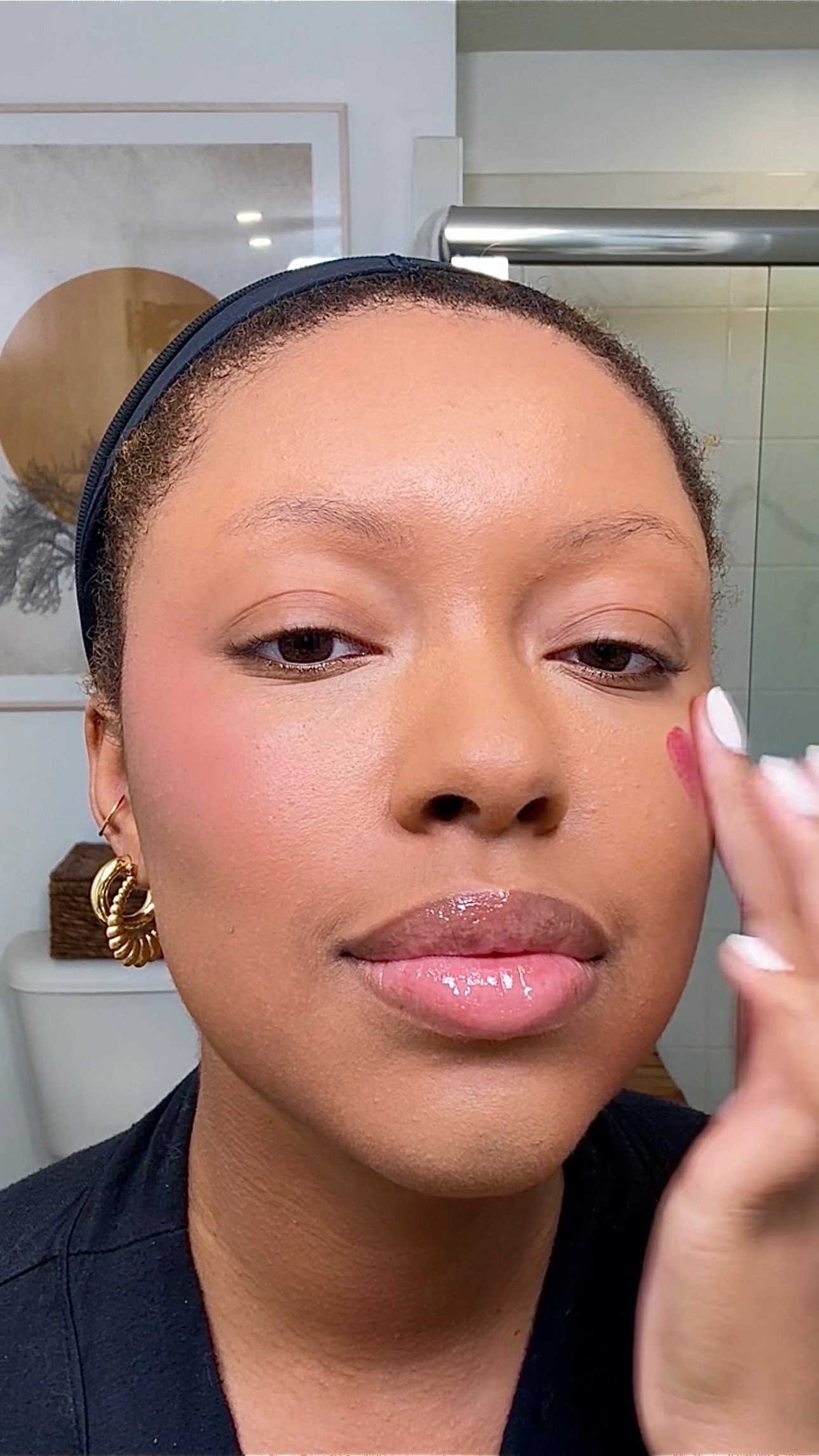 GRWM Friday night makeup✨ 

I loveee a natural but glam moment!! also this cream/powder blush combo has been my go-to here recently it’s so good🩷

#glammakeuplook #naturalglam #grwmmakeup

#LTKSaleAlert #LTKFindsUnder50 #LTKBeauty