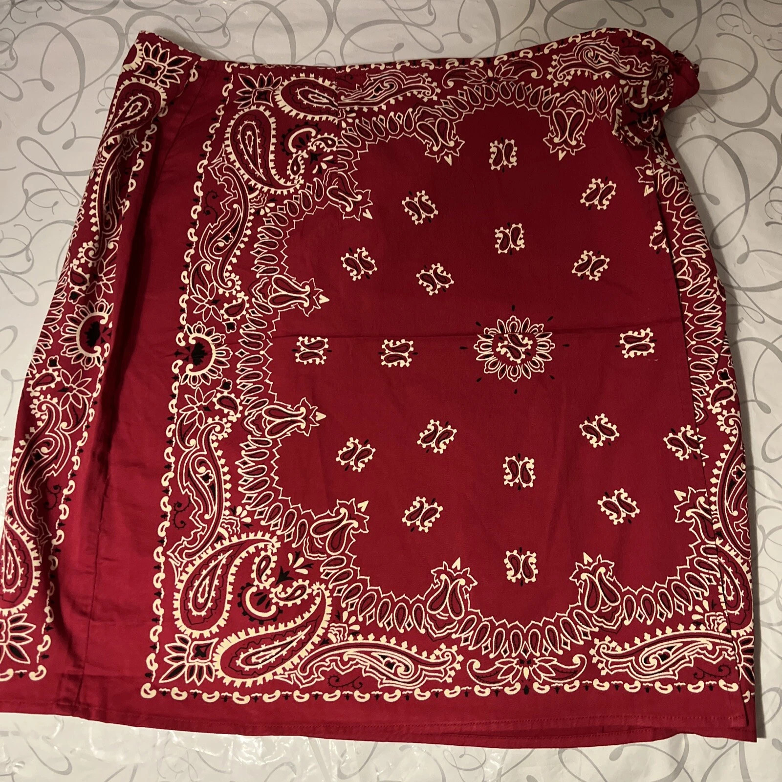 bandana skirt wrap red paisley “ Small  “￼17.5 inches long Waist 12.8 Inches  | eBay | eBay US