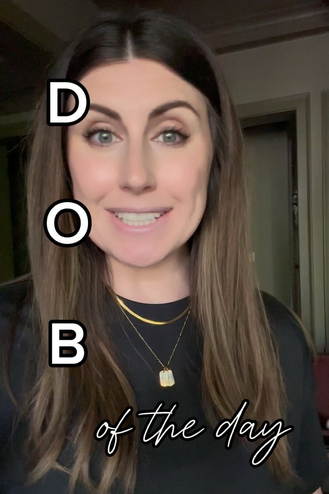 What are you drinking, wearing [let’s keep this PG] and reading? 🥤💁🏻‍♀️📖

We are packing today so we have to be practical. Ruin by @gillianeliza and her delicious MMC are the only things currently getting me through night feeds. And we are trying the cargo pants trend — still not 100% sure about it. 

#doboftheday #drinkoutfitbook #bookstagrammer #booksta #literarylifestyle #literarylife #athleisure