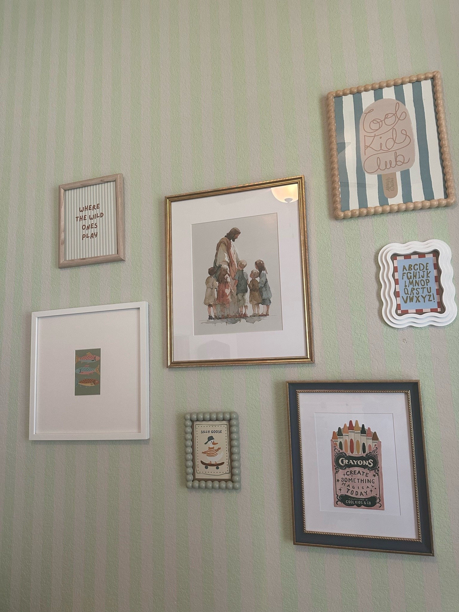 Playroom gallery wall prints 💚🤍