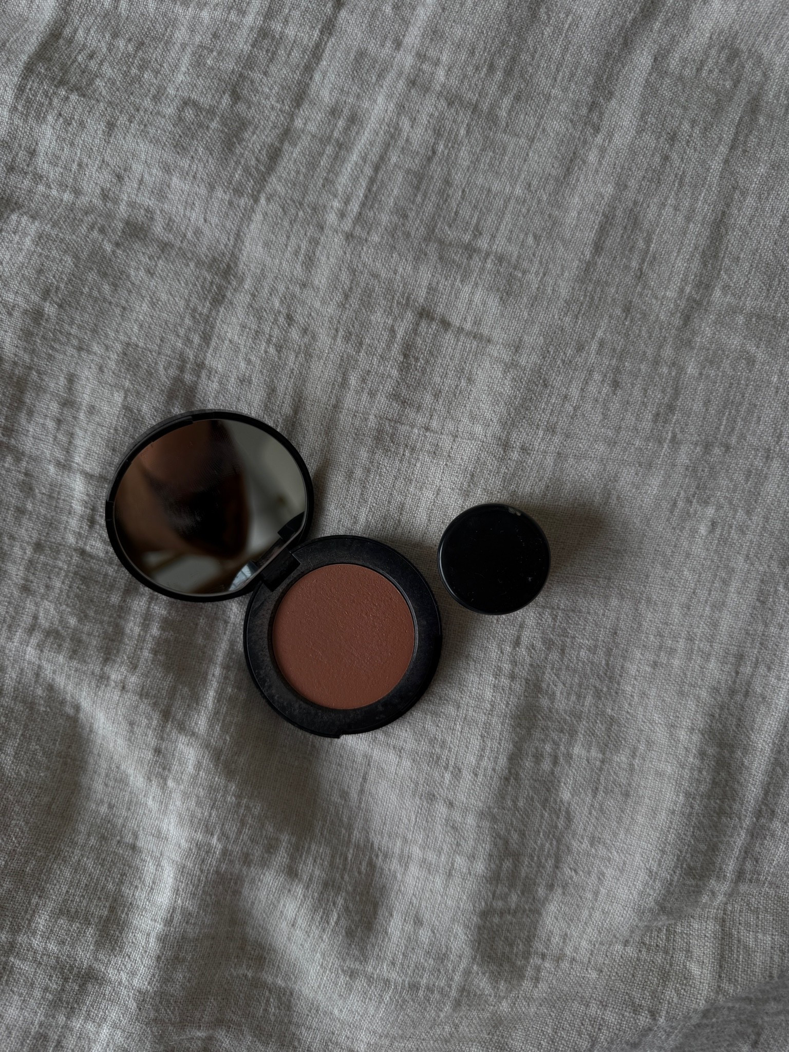 Bobbi brown 
Foundation - my shade is natural 
Cheek tint - shade powder pink

#LTKbeauty