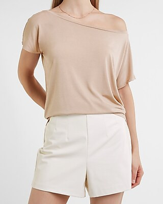 Relaxed Off The Shoulder London Tee | Express