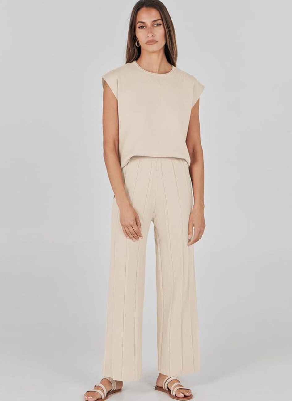 The cutest matching set on sale for fall🧸

#LTKFindsUnder50 #LTKSaleAlert #LTKxPrimeDay