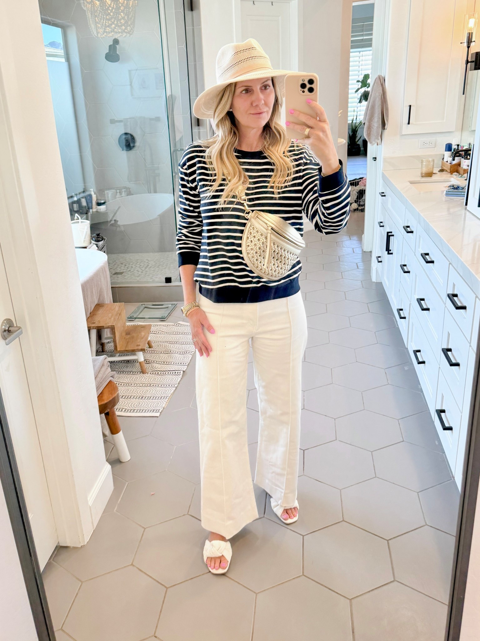 Everyday casual

#LTKSeasonal #LTKStyleTip #LTKItBag