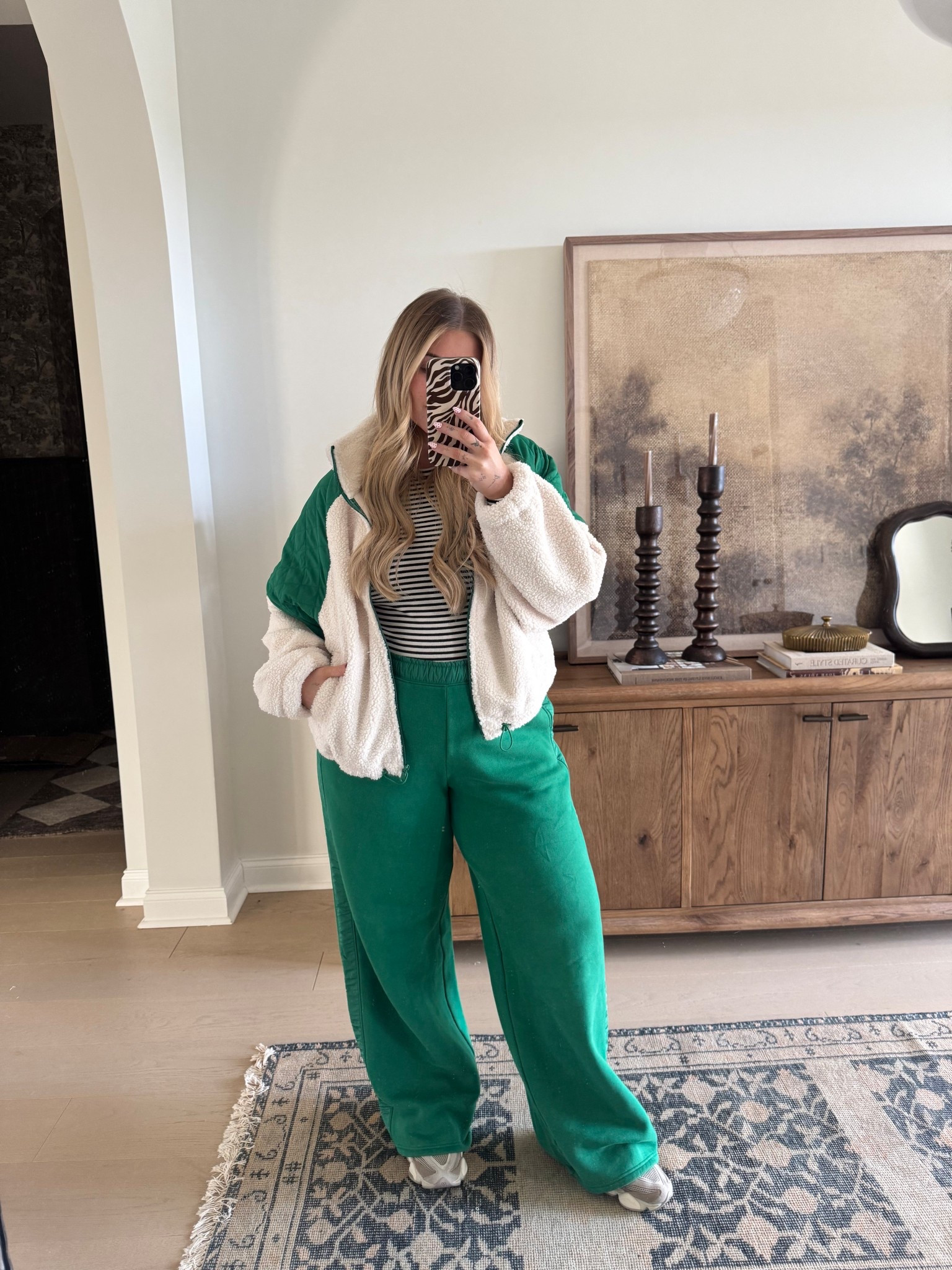 Comfy ootd🤍 I’m in a large zip up, large long pants, and medium stripe top 

#LTKHoliday #LTKootd #LTKMidsize