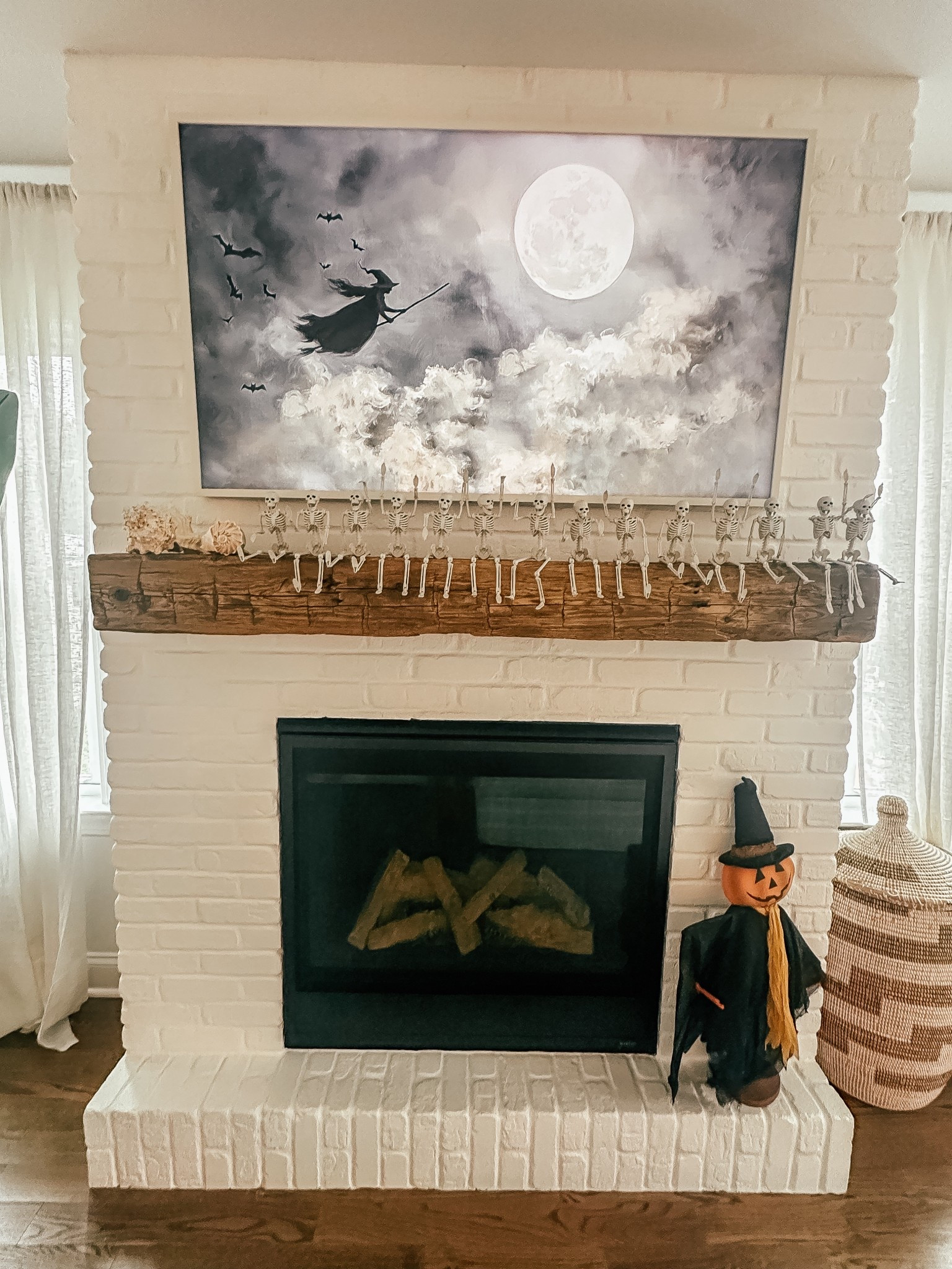 Halloween fireplace mantle

#LTKHome #LTKHalloween #LTKSeasonal