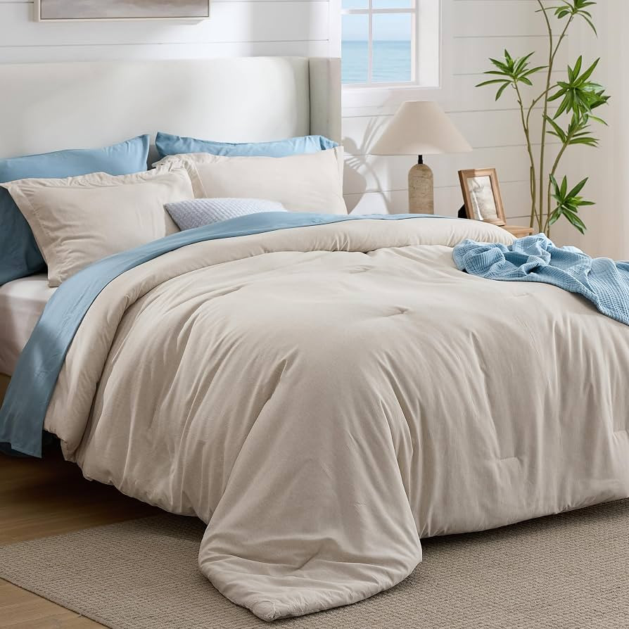 Bedsure Queen Comforter Set - Beige Soft Bedding for All Seasons, Cationic Dyed Bed Set, 3 Pieces... | Amazon (US)