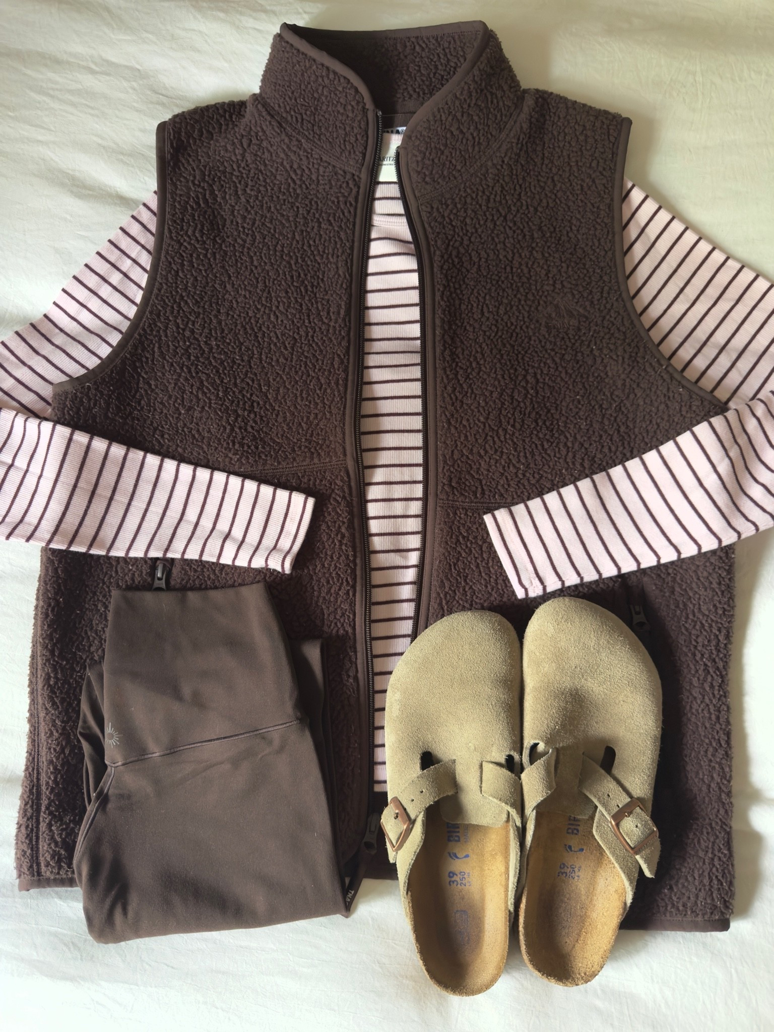 Vest + striped shirt + leggings 
Size medium in everything

#aritzia #vest #cozy #comfy #falloutfit #stripes #outfitinspo #outfitidea #fallaesthetic #brown #fleece #polartec

#LTKSeasonal #LTKootd #LTKMidsize