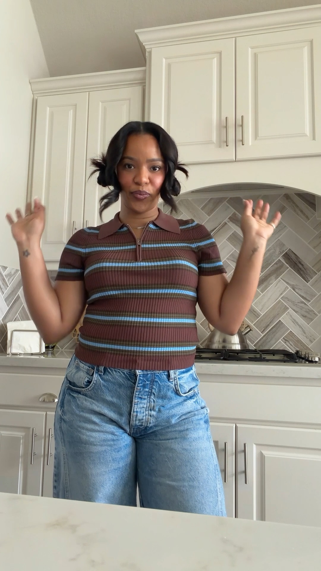 Barrel jeans and the perfect top from #staud 

#LTKgrwm #LTKootd #LTKdayinmylife