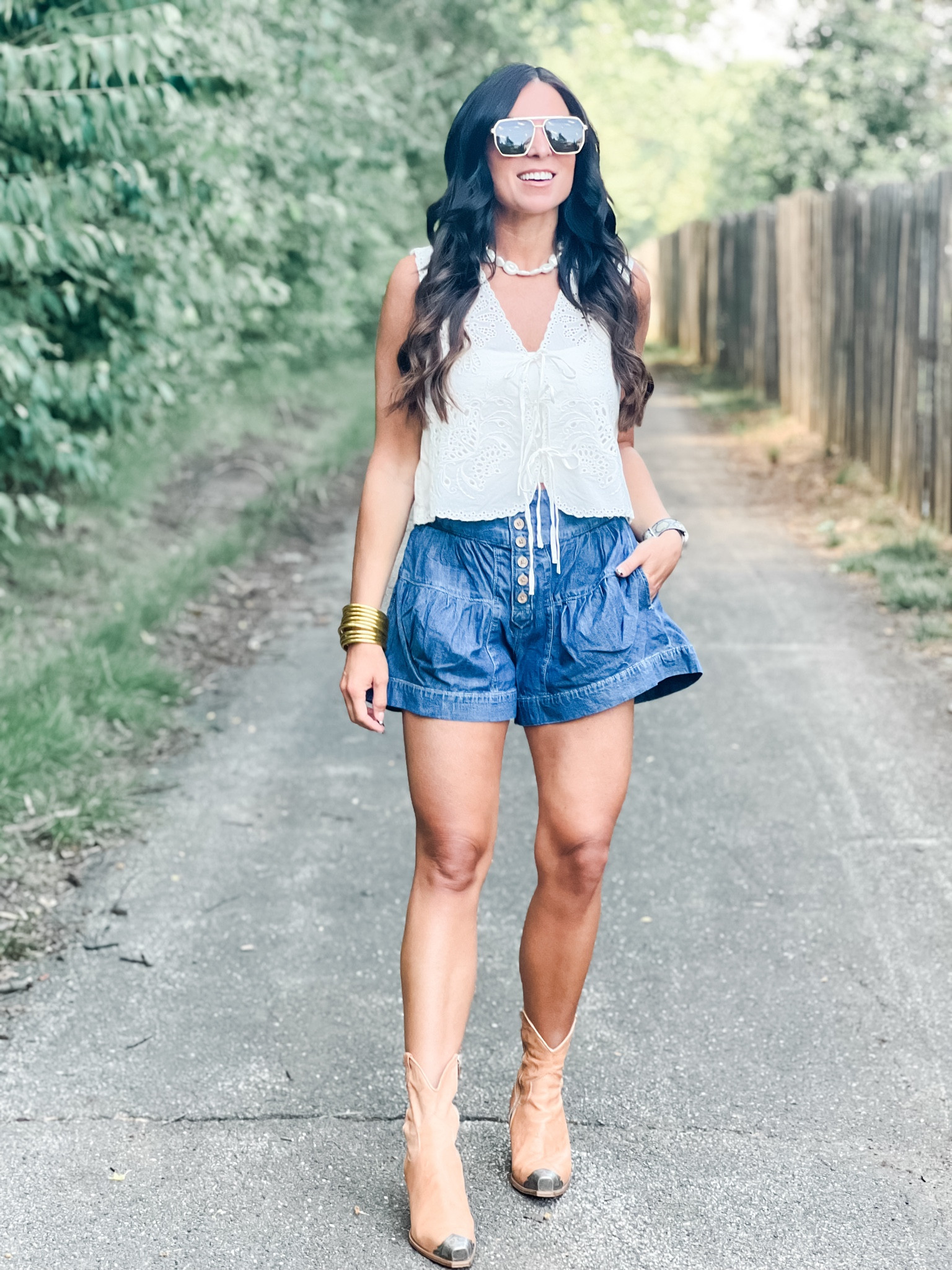 
Simply like this post and comment “Free People” for all the details of this amazing @freepeople haul to be sent straight to your inbox🙌🏻 Or you can head to my stories to shop👌🏼
#freepeoplepartner 
Free people- concert style- country concert- vacation style- summer outfits- cool mom style- boho style- vacation dress-try on with me

#LTKFindsUnder100 #LTKSeasonal #LTKStyleTip