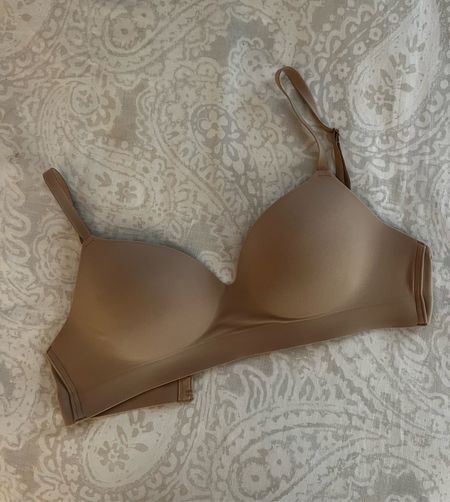 Soma’s $29 Bra Event is back!! We did a community poll and Soma’s Enbliss collection was one of the top recommendations across many styles. I am obsessed with the strapless version and finally got the  Enbliss wireless bra and it is incredible!! Fits like a glove and is so comfortable.