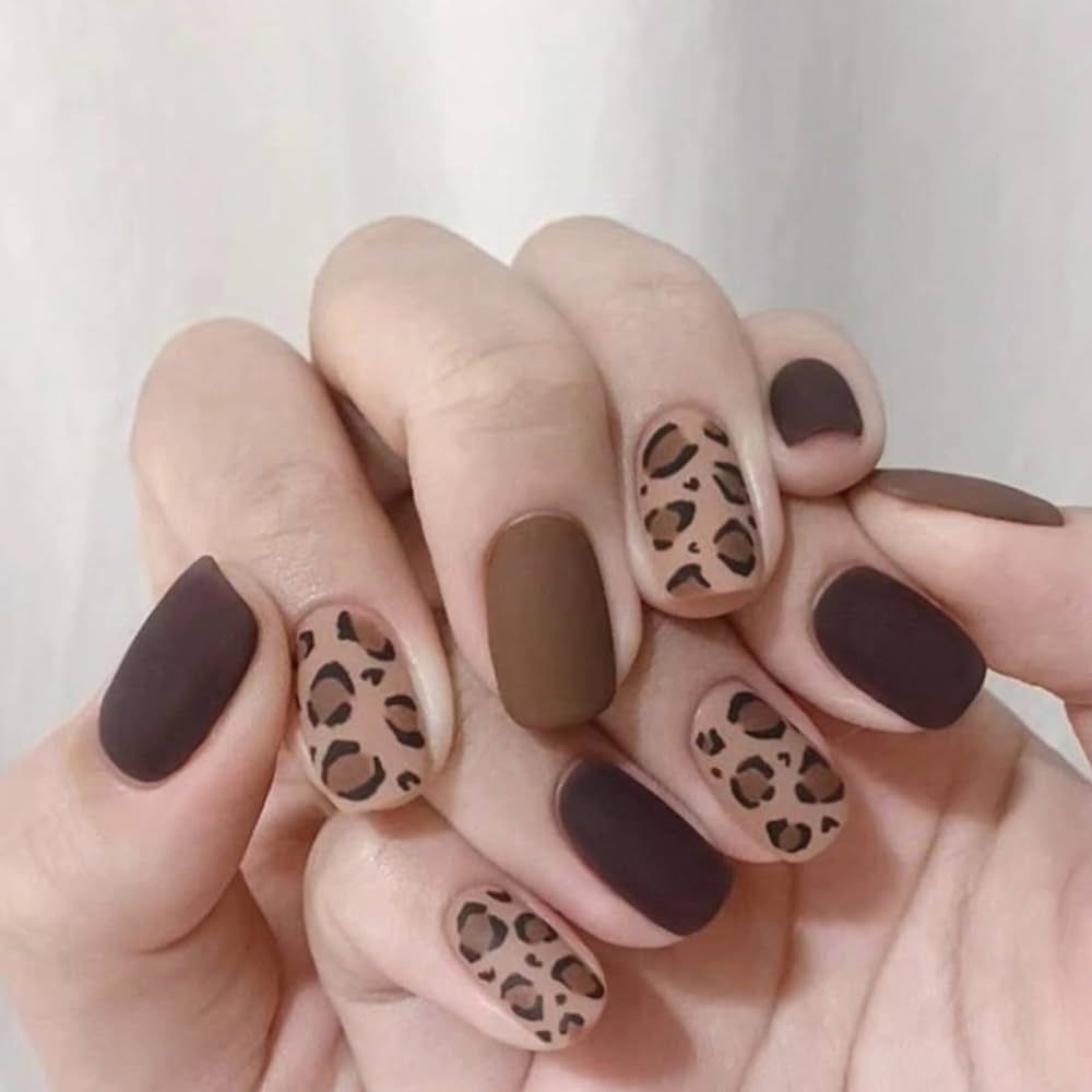 YOSOMK Press on Nails Short Brown Leopard Square Fake Nails Full Cover Matte Stick on Nails with ... | Amazon (US)