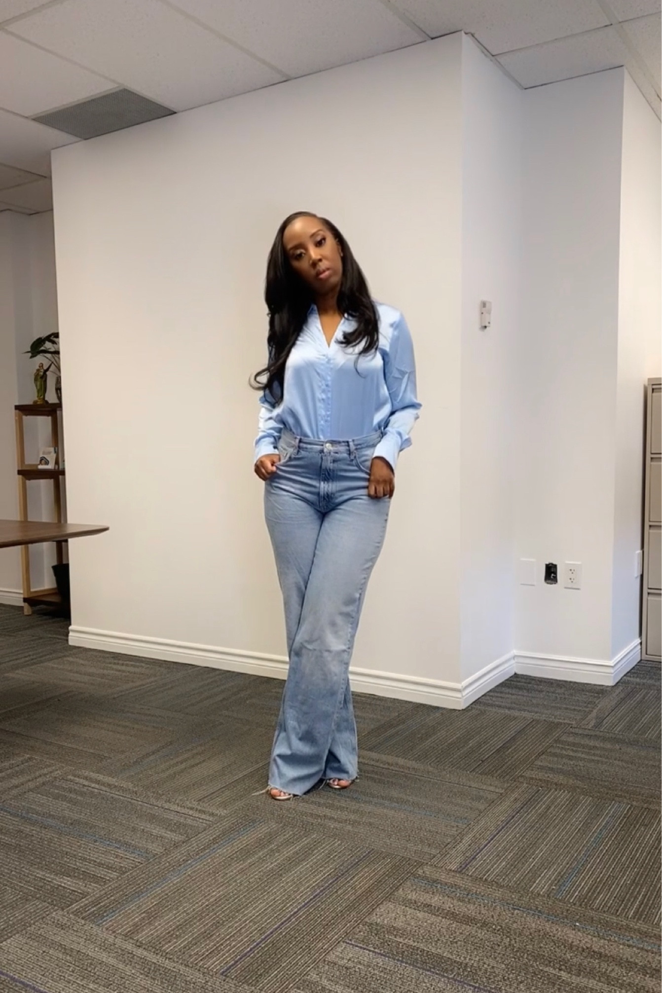 Exact jeans are from Zara code 6045/025. Linked similar pair of wide leg jeans. 

#LTKstyletip #LTKworkwear