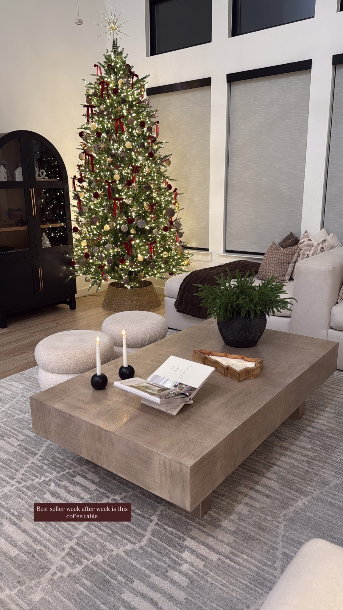 Christmas living room 

#LTKHome
