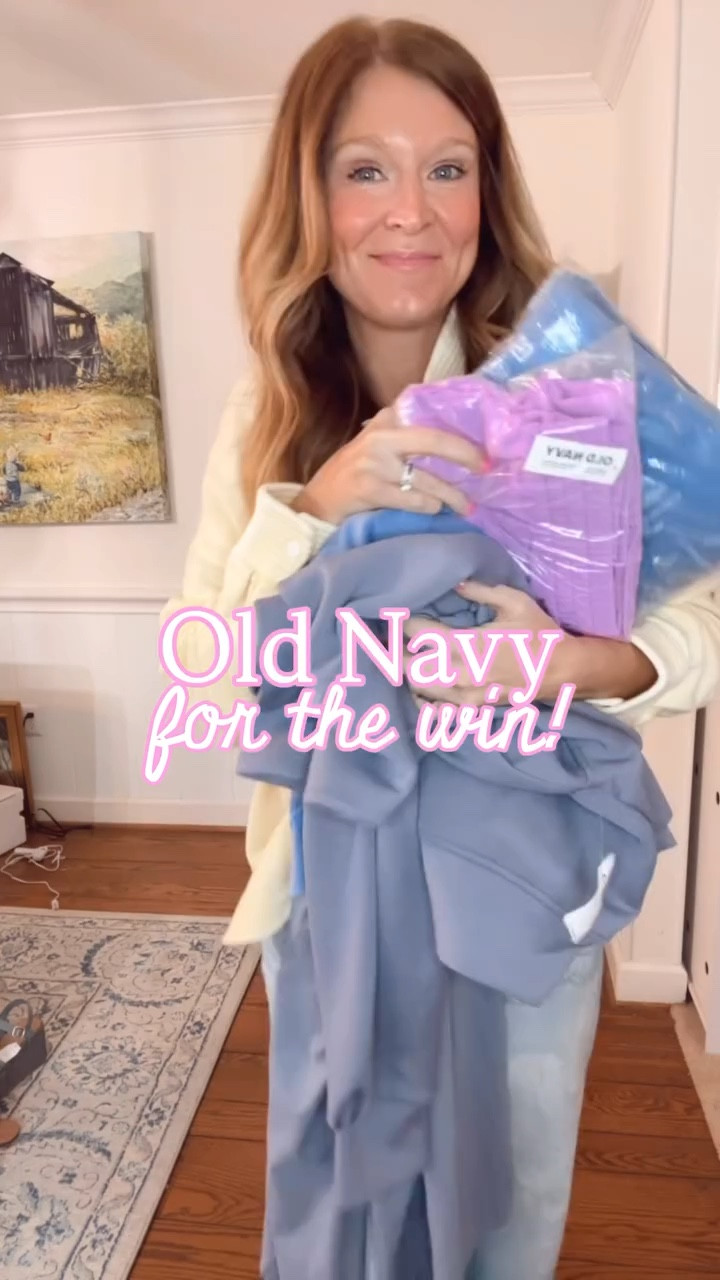 Old Navy sets never fail me! Colorful, comfy, and affordable. Shots, trousers, or joggers. Soo many options!

#oldnavy #oldnavystyle #springstyle #springoutfit