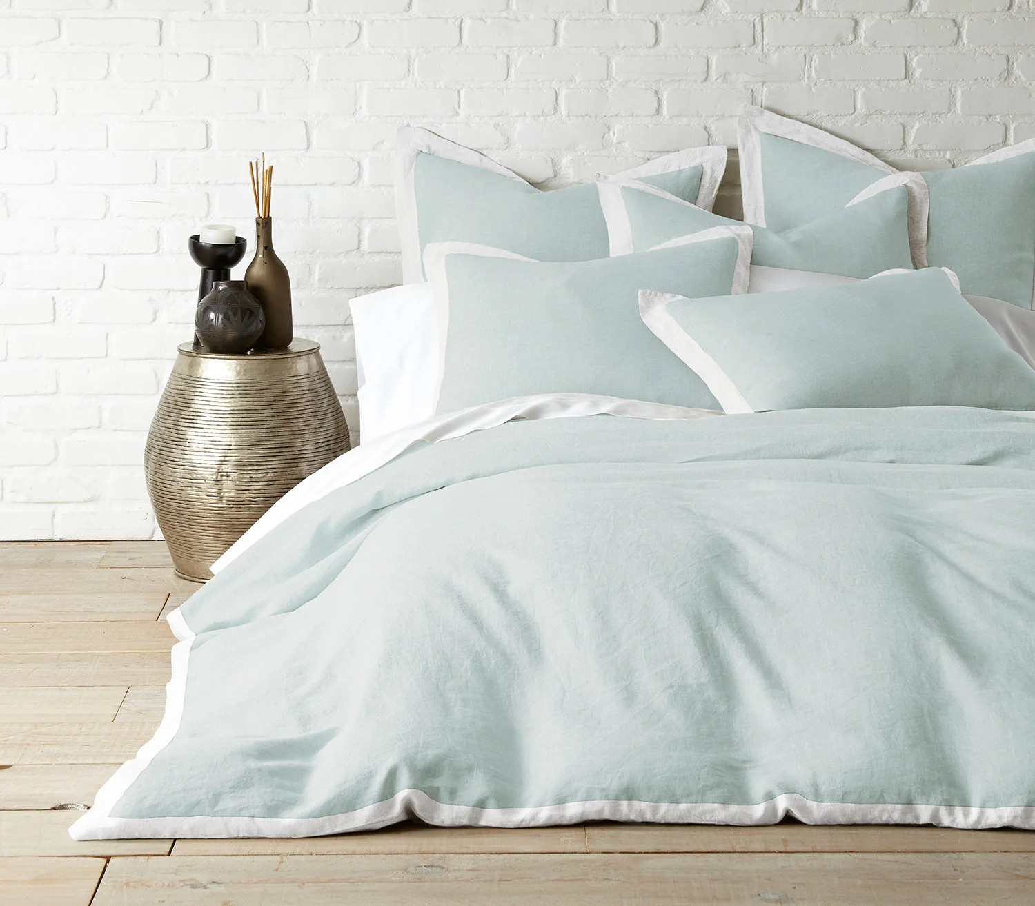 Washed Linen Spa with White Flange Duvet | Levtex Home