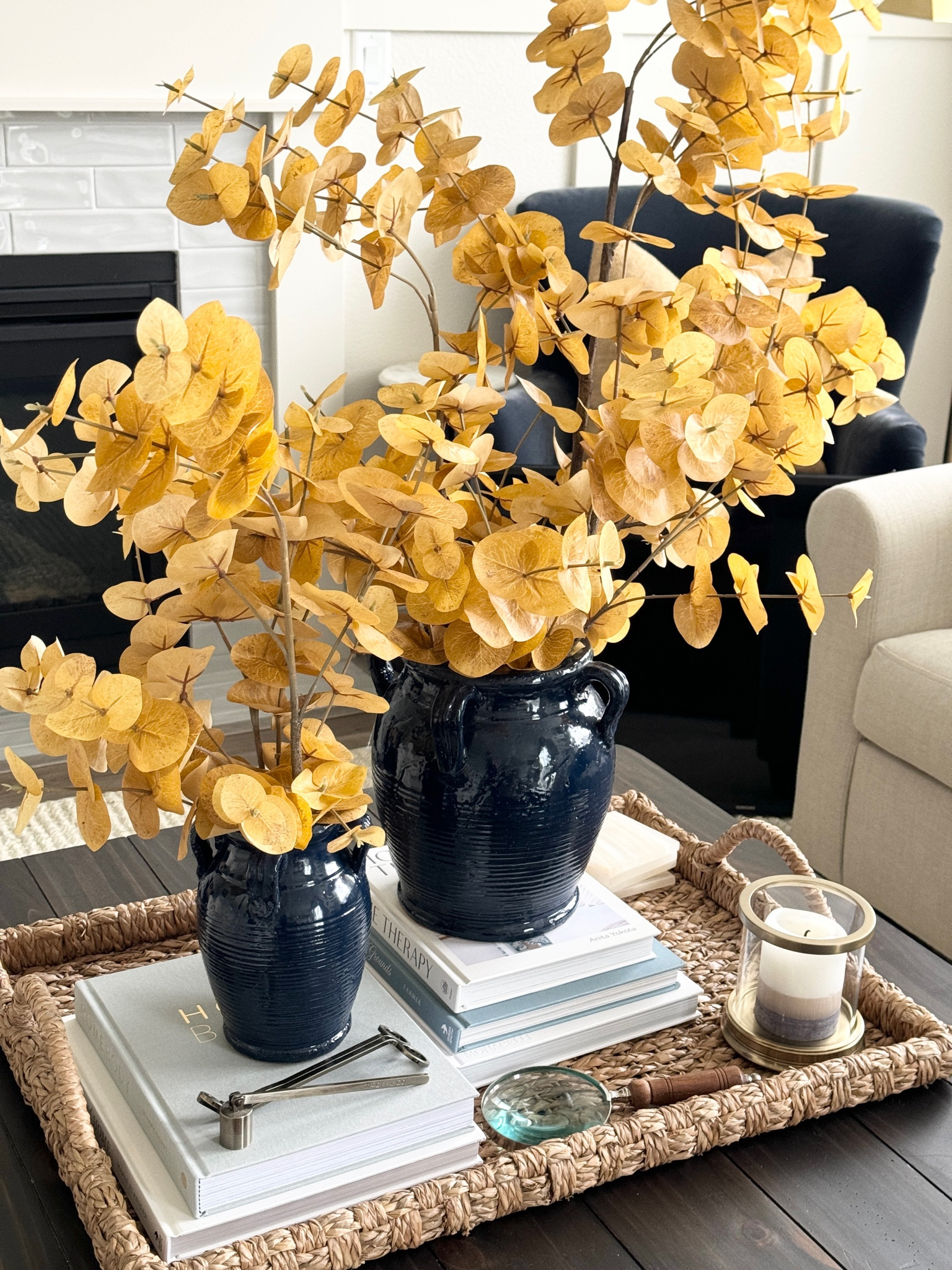 Fall decor, living room, living room decor, decorating home, home decor, fall decorr

#LTKHome