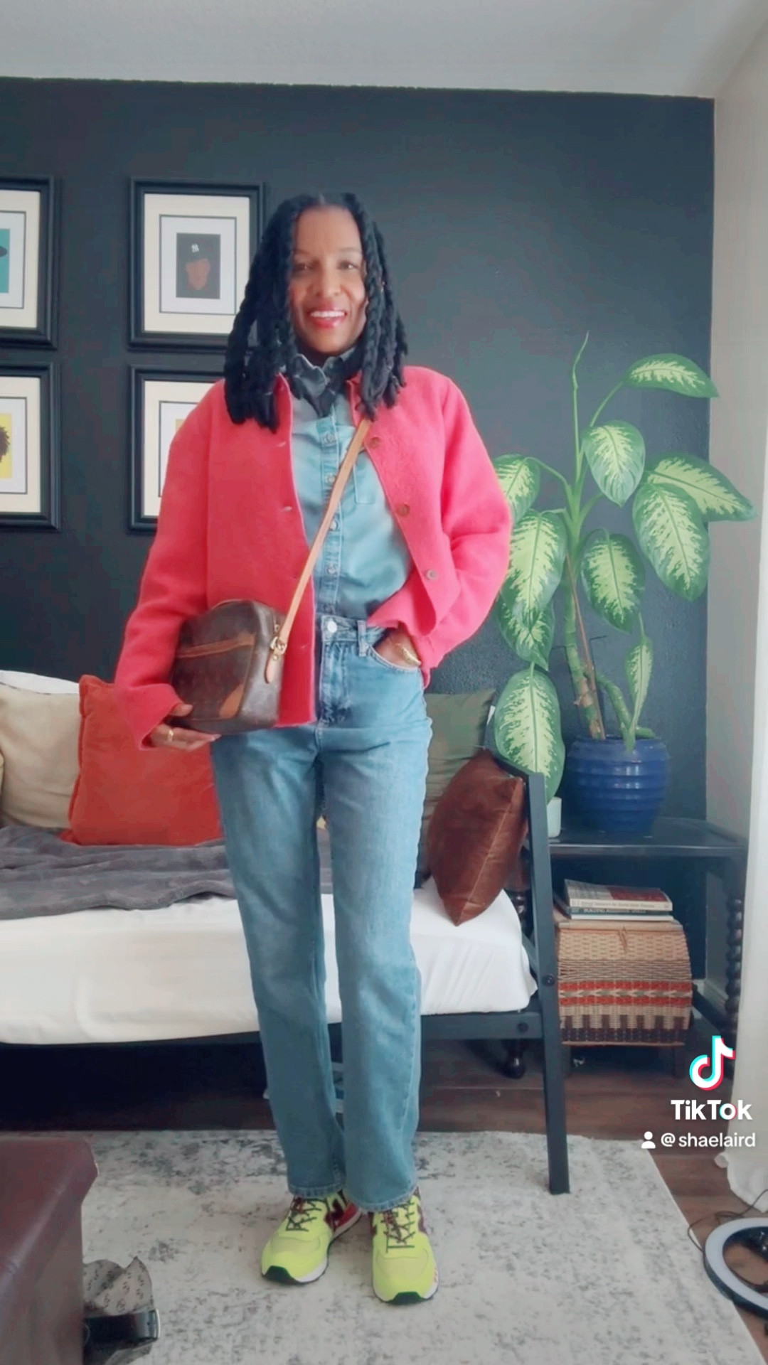 Classic Denim Outfit. 💅🏽 I have linked similar items below. 

#LTKstyletip #LTKfindsunder100 #LTKover40