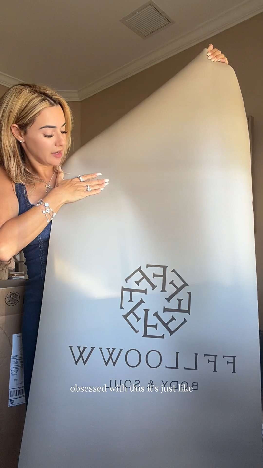 PR unboxing: FFLLOOWW Yoga Mat + Cleanser Set 🧘‍♀️✨

Just unboxed this beautiful set from FFLLOOWW and I’m obsessed 🤍 It includes a non-slip yoga mat, gentle mat cleanser spray, and a chic mat holder/strap—everything you need to keep your setup clean, fresh, and ready for every workout.

The mat feels super supportive with great grip, and the cleanser keeps it hygienic and smelling fresh after every session. The holder makes it so easy to carry to yoga, Pilates, or the gym—perfect for an on-the-go routine ✨

If you’re building your home workout setup or upgrading your yoga essentials, this is such a good find.

Shop my yoga essentials, fitness finds, workout gear, and Amazon favorites on my LTK and follow me at Amazon https://www.amazon.com/shop/hbella 💫

 

 #LTKfitnessgoals #LTKActive #LTKSaleAlert