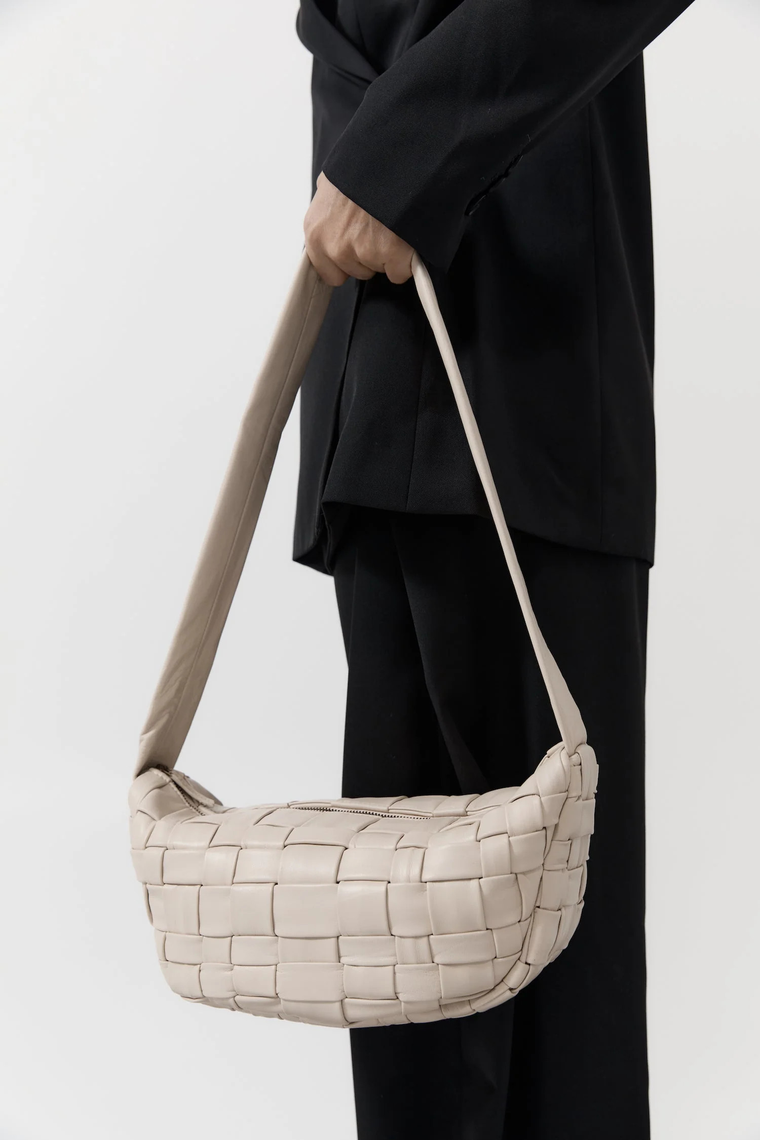 Textured Crescent Bag - Ecru | St. Agni