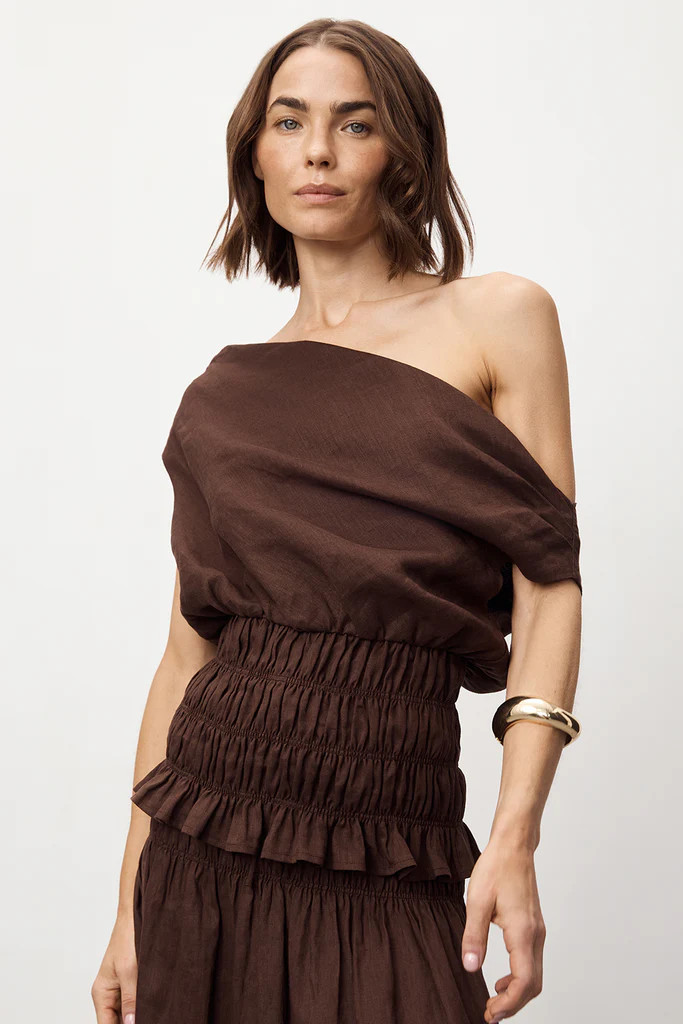 MAIA COCOA SLEEVELESS LINEN SHIRRED TOP | DISSH