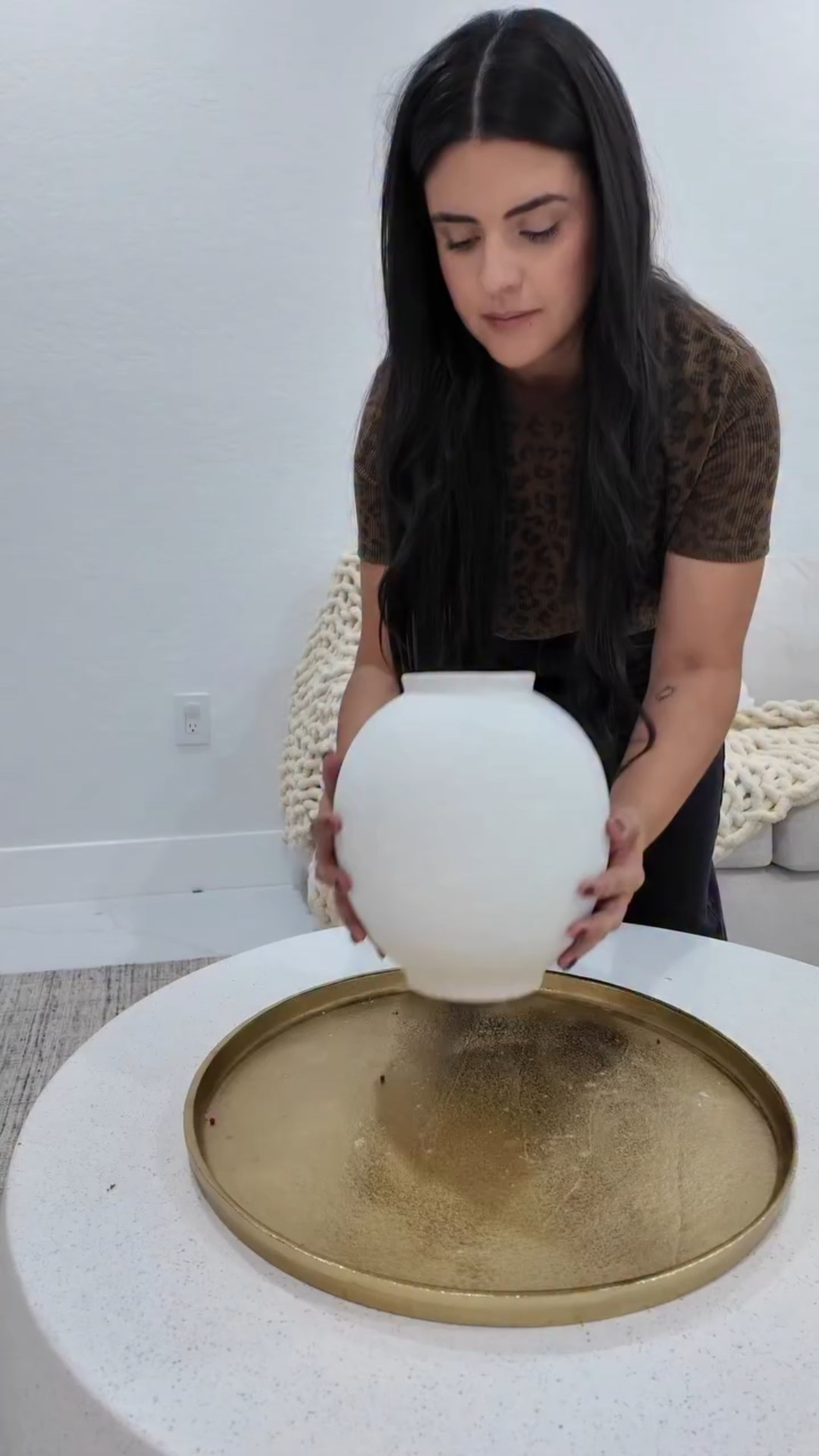 Comenta: Arreglo 🎄🎅🏼💫 para enviarte links de lo que use para este centro de mesa para navidad 🥹❤️💫 poco a poco voy decorando cada rinconcito de la casa☺️✨ de que color pondran navidad este año???
.
.
.
.
.
.
#navidad #decoraciondenavidad #christmasdecor #christmascenterpiece #christmastreedecorating #christmashomedecor #christmashome #centrodemesa #trending #ralphlauren #ralphlaurenchristmas #christmasralphlauren #navidadralphlauren