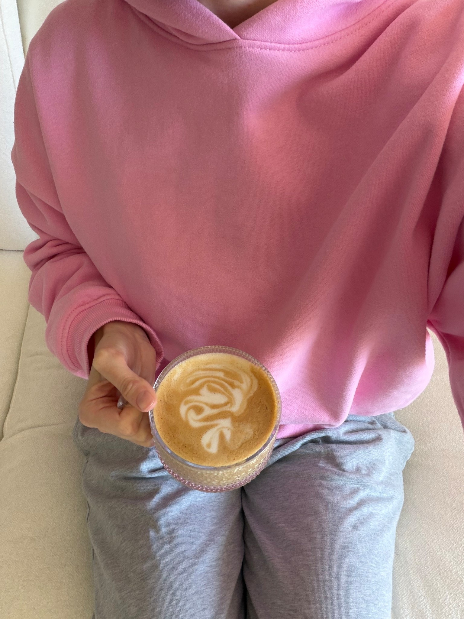 Hoodie in size s/m the new pop it pink color, so cute 🩷 

#LTKU #LTKvlog #LTKootd