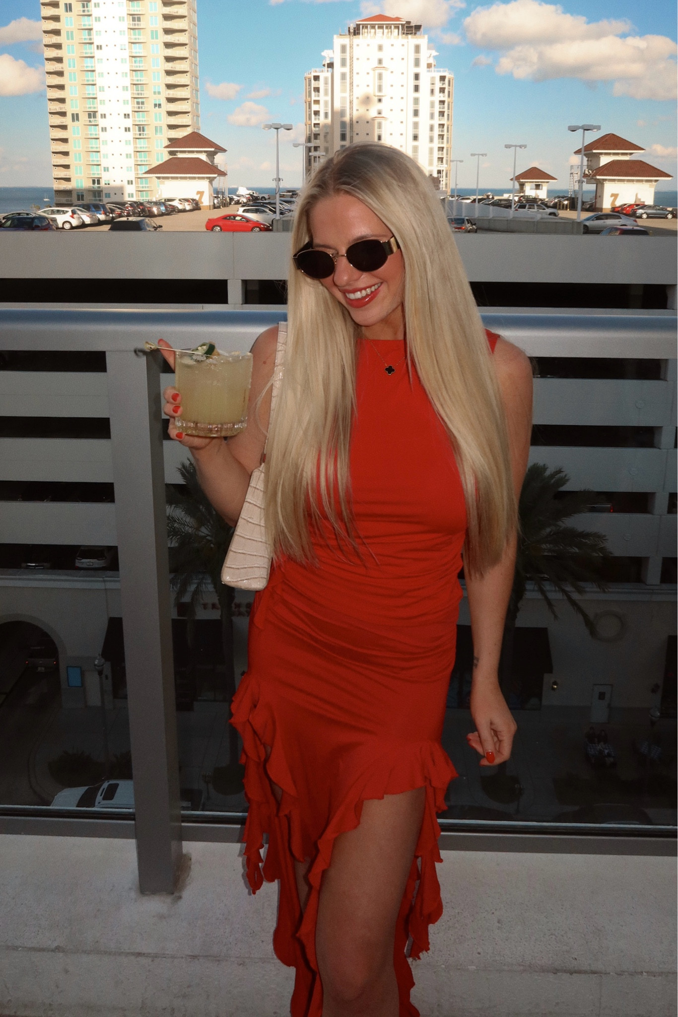 Wearing M in top, could have done S or XS. Wearing XS in skirt 💃🏼♥️