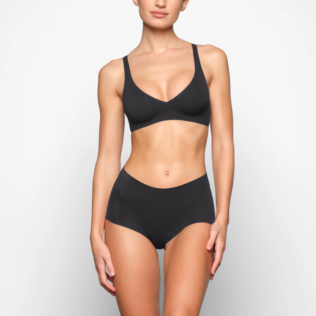 NAKED BOY SHORT | SKIMS (US)