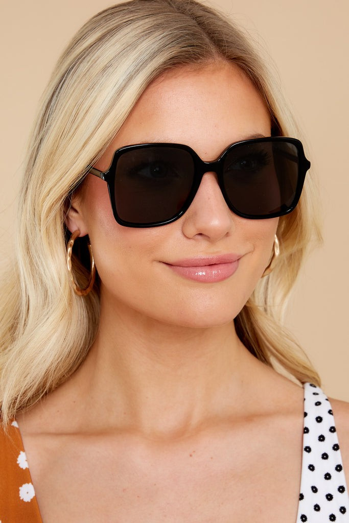 Hutton Black Smoke Sunglasses | Red Dress 