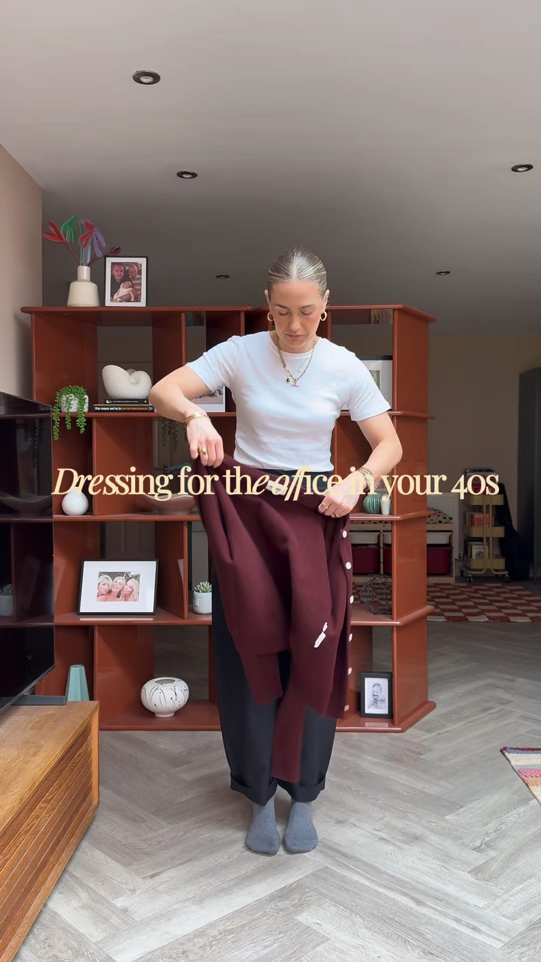 Simple easy office outfit, navy barrel leg trousers, cropped cardigan, smart casual office outfits 