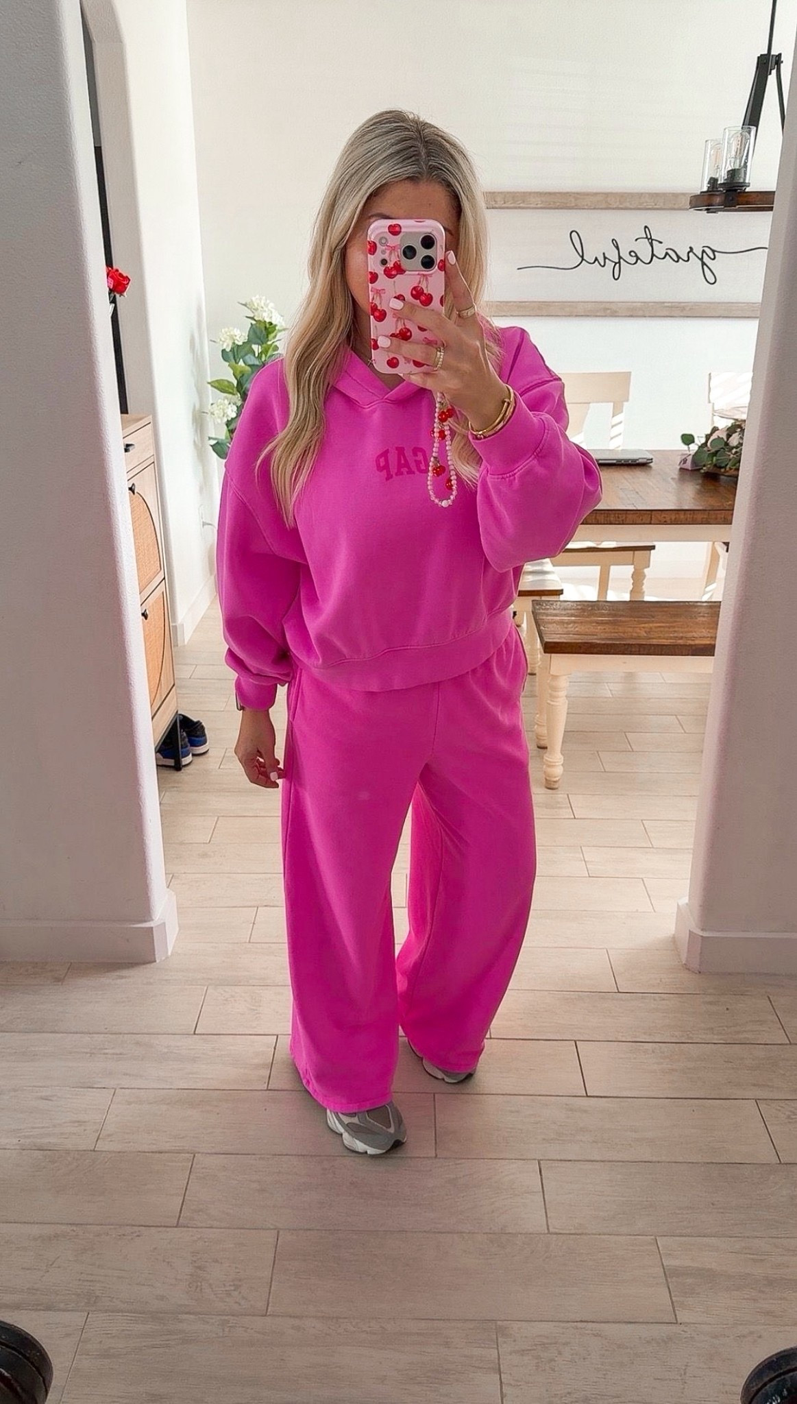 OOTD 
Small hoodie
Xs petite 
New balance tts