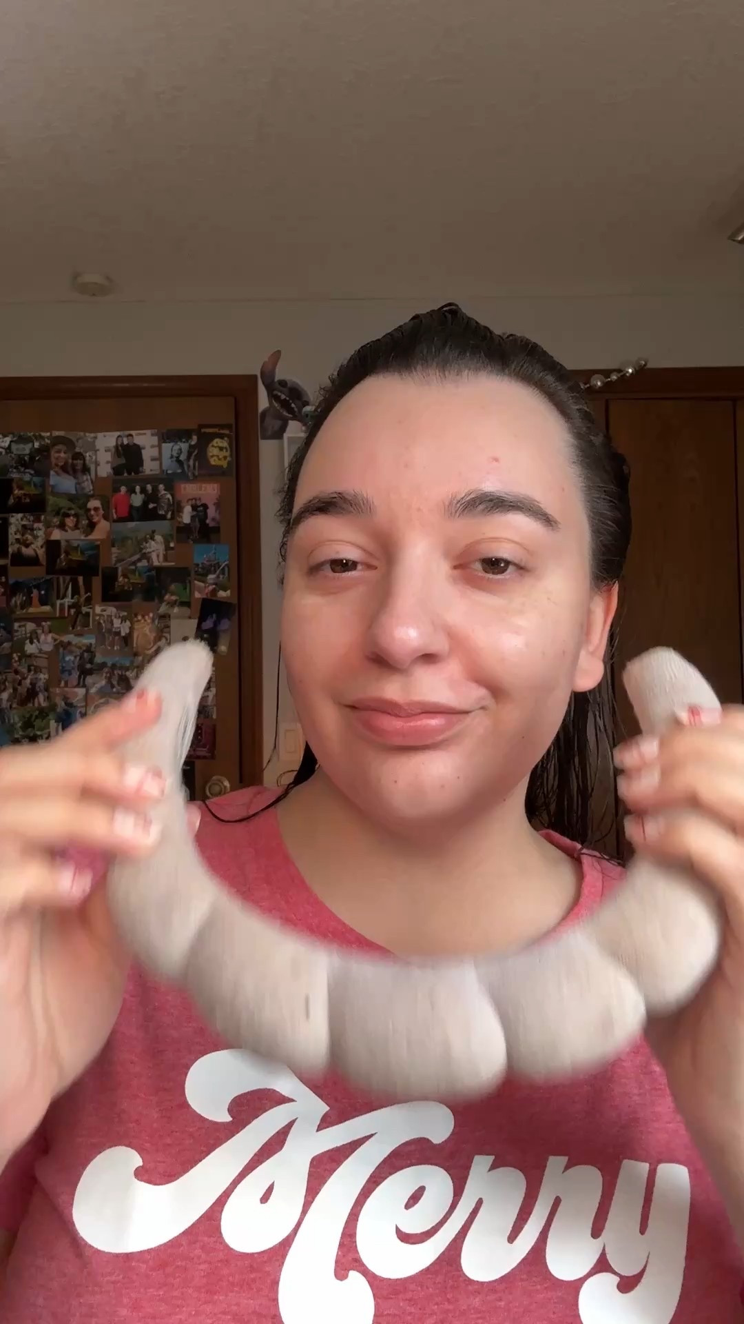 Holiday makeup look 

#LTKHoliday #LTKBeauty #LTKgrwm