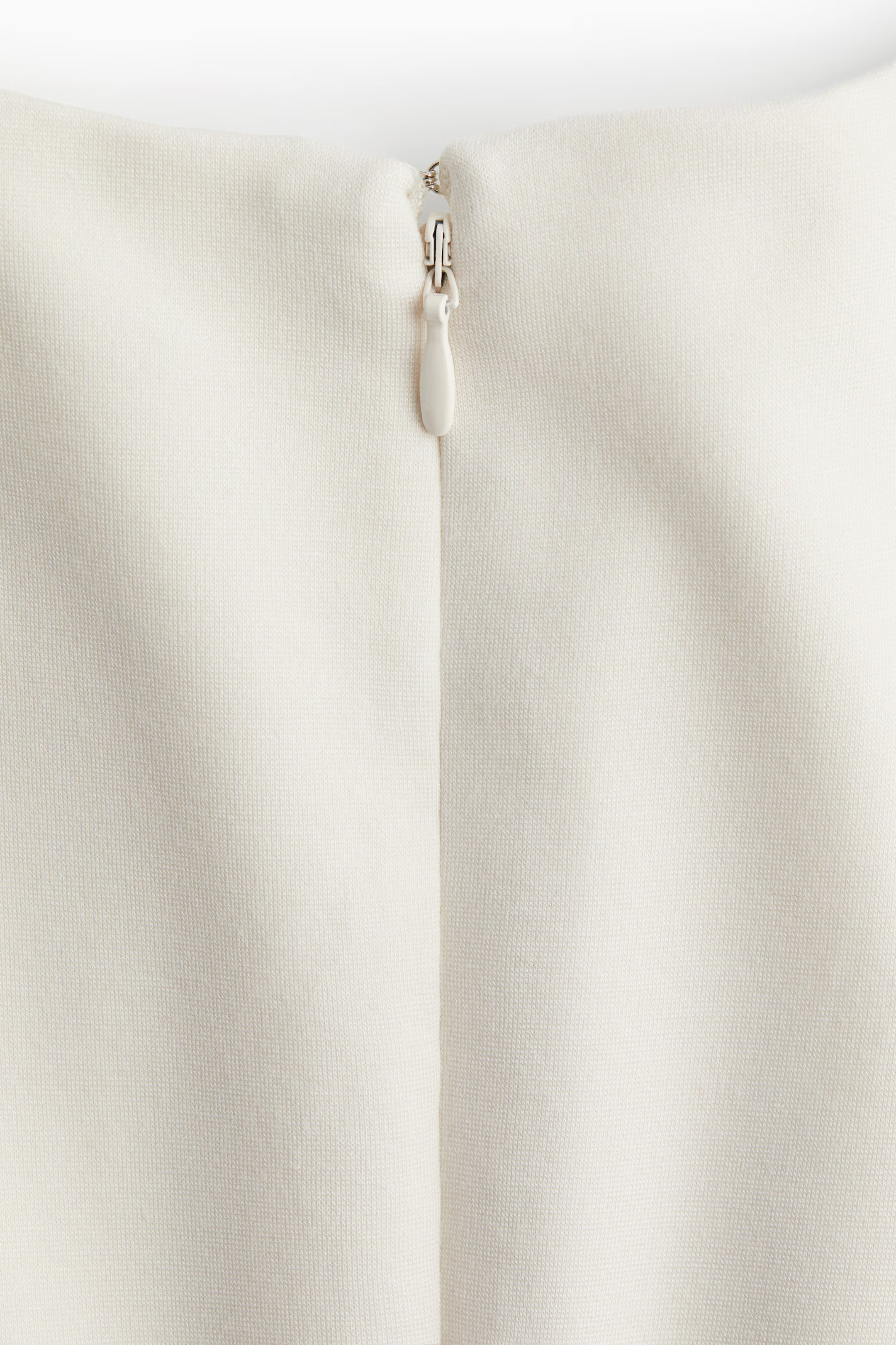 Flared-skirt dress | H&M (UK, MY, IN, SG, PH, TW, HK)