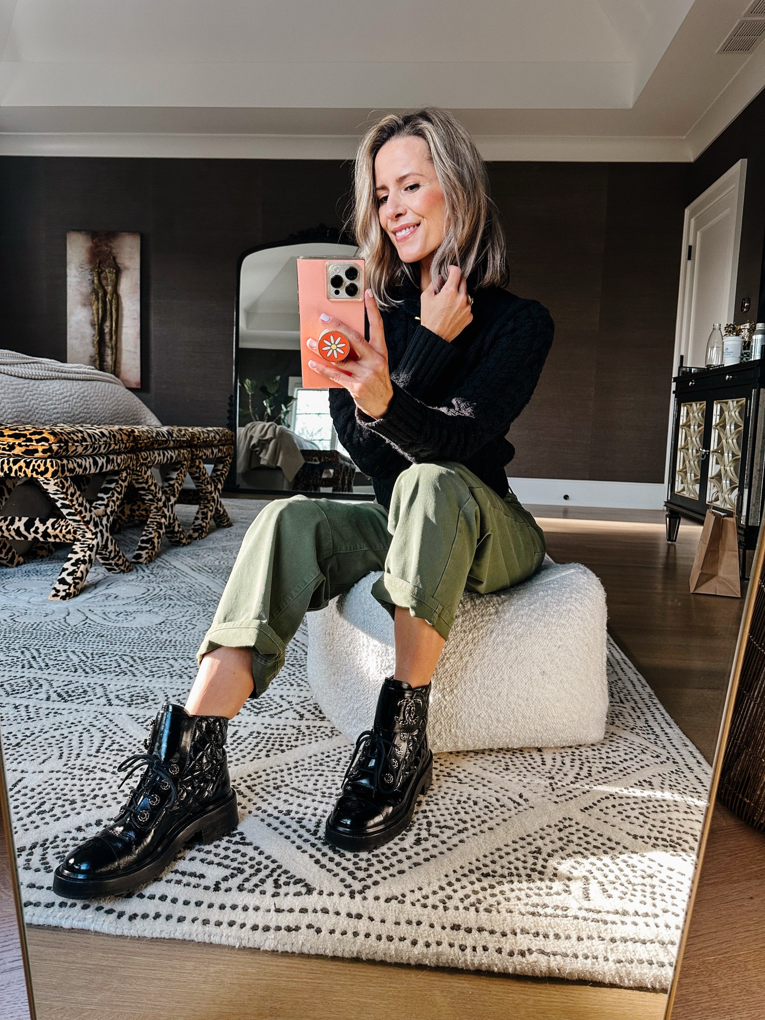 Favorite ever pants 🖤

#LTKOver40 #LTKSeasonal #LTKHoliday