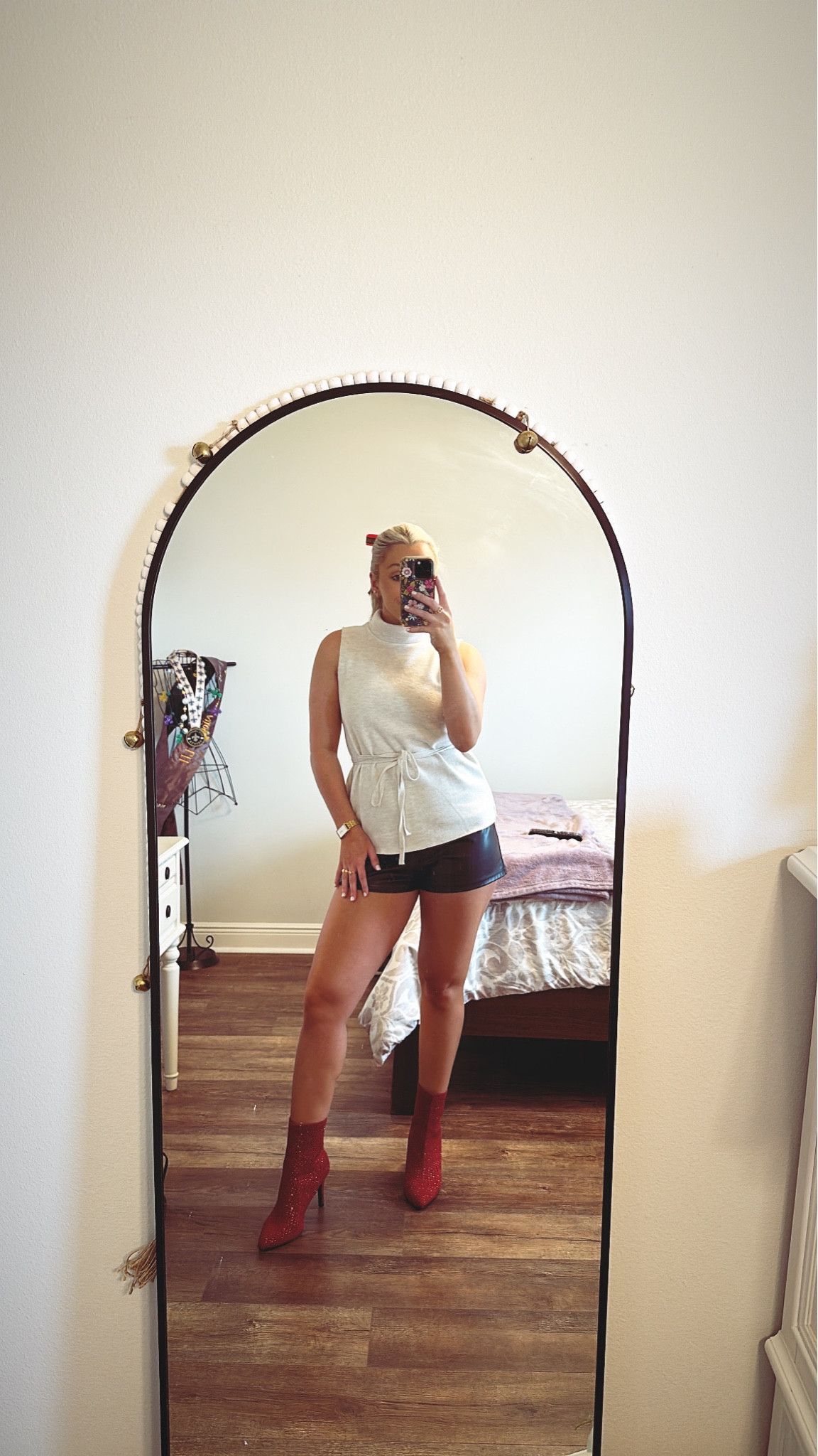 Christmas fit❤️💚 shirt from zara but can’t link it!

#LTKshoecrush #LTKSeasonal #LTKstyletip