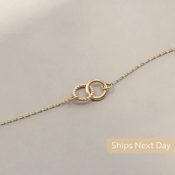 14k Solid Gold Intertwined Circles Bracelet - 14k Gold Chain Bracelet for Women - Interlocking Ri... | Etsy (US)