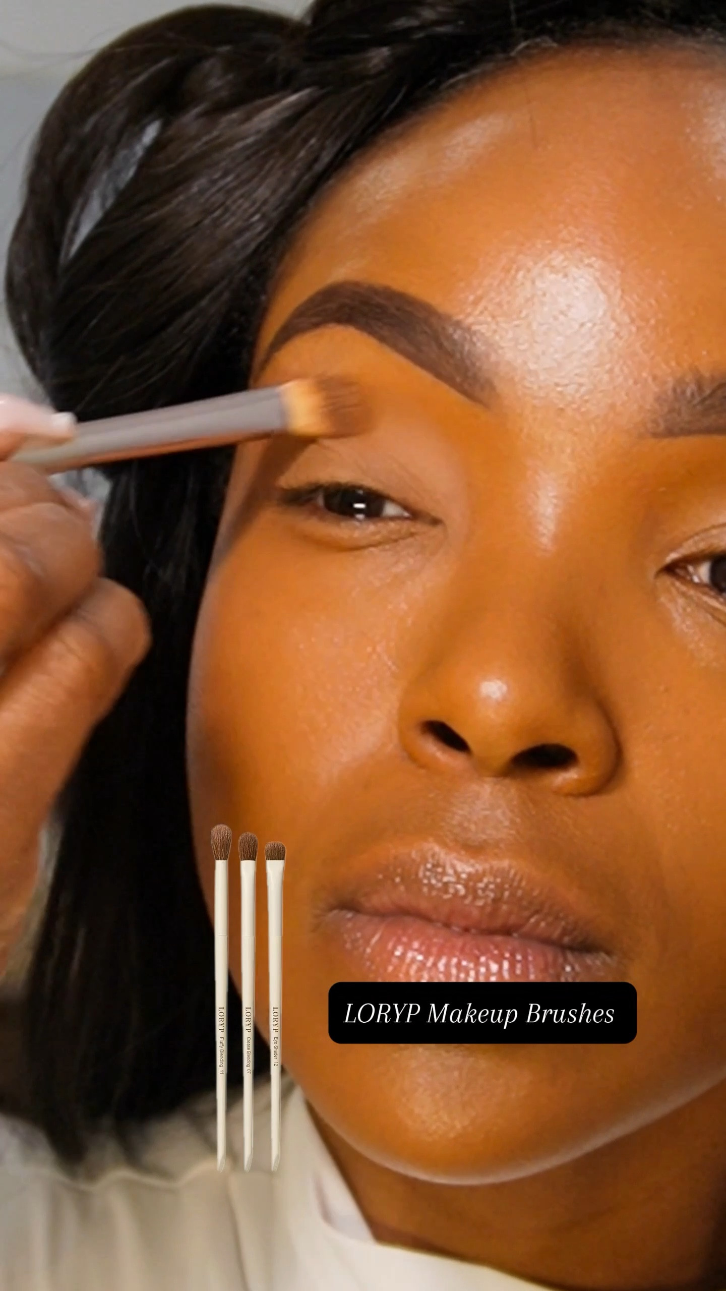 Smoky eye perfection with the Danessa Myricks Defining Neutrals Palette! ✨ This palette is packed with rich, blendable neutrals that make creating a sultry, sculpted look effortless. Whether you’re going for a soft, smoked-out vibe or full glam, these shades define the eyes like no other.

Would you wear this for a night out? Let me know below! ⬇️

#DanessaMyricks #DefiningNeutrals #SmokyEye #EyeMakeupGoals #BlackWoman #SoftGlam #MakeupTrends #BeautyLover #ViralMakeup #MakeupEssentials #BlendGameStrong #NeutralGlam #ExplorePageBeauty