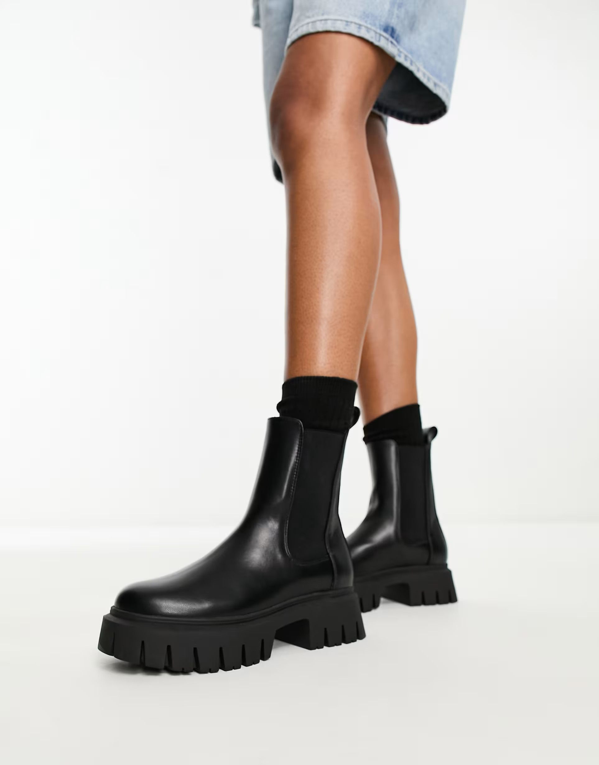 ASOS DESIGN Wide Fit Anthem chunky chelsea boots in black | ASOS (Global)